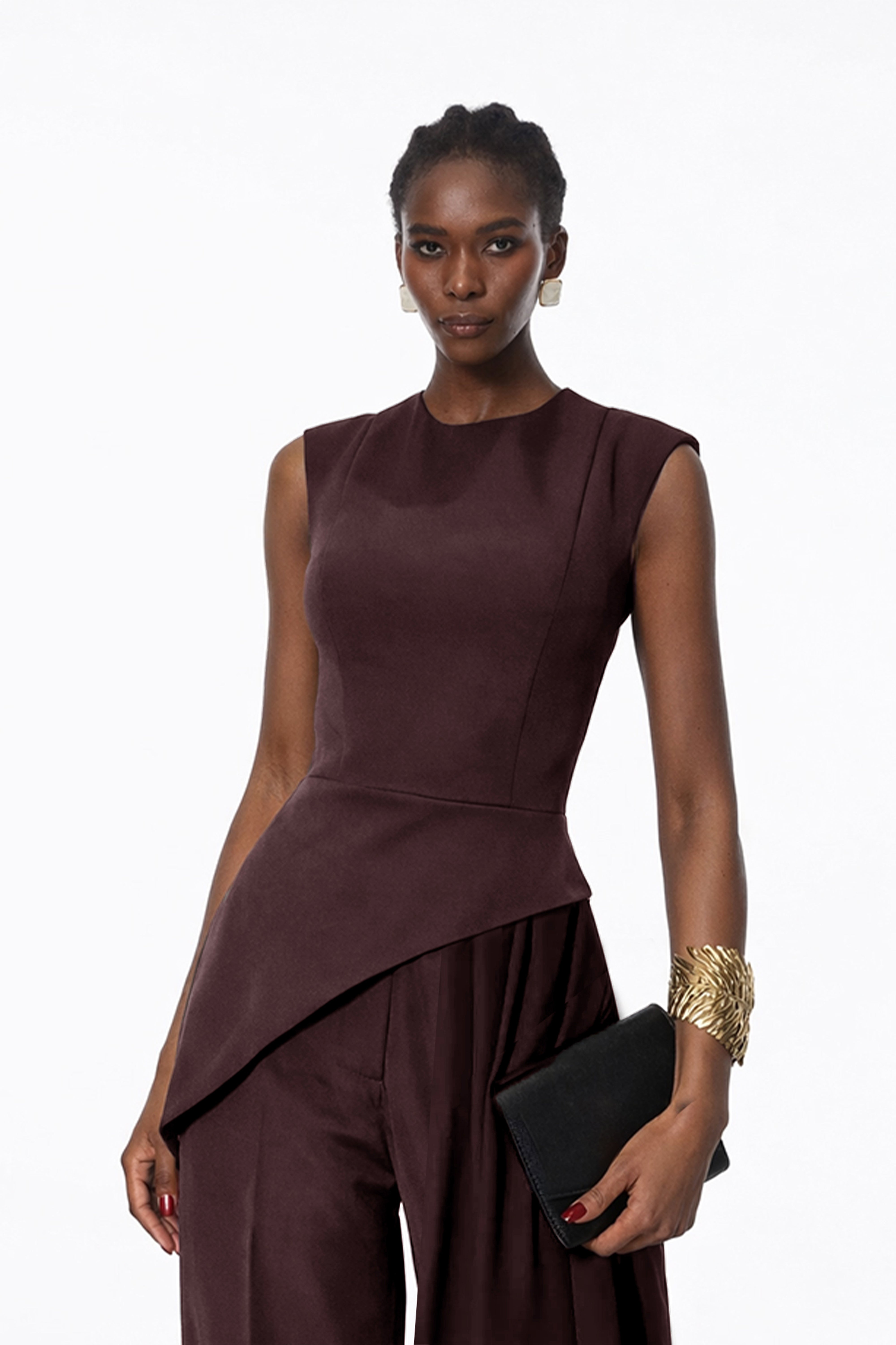 طقم بلوزة وبنطال غير متماثل من مارغو بورغوندي