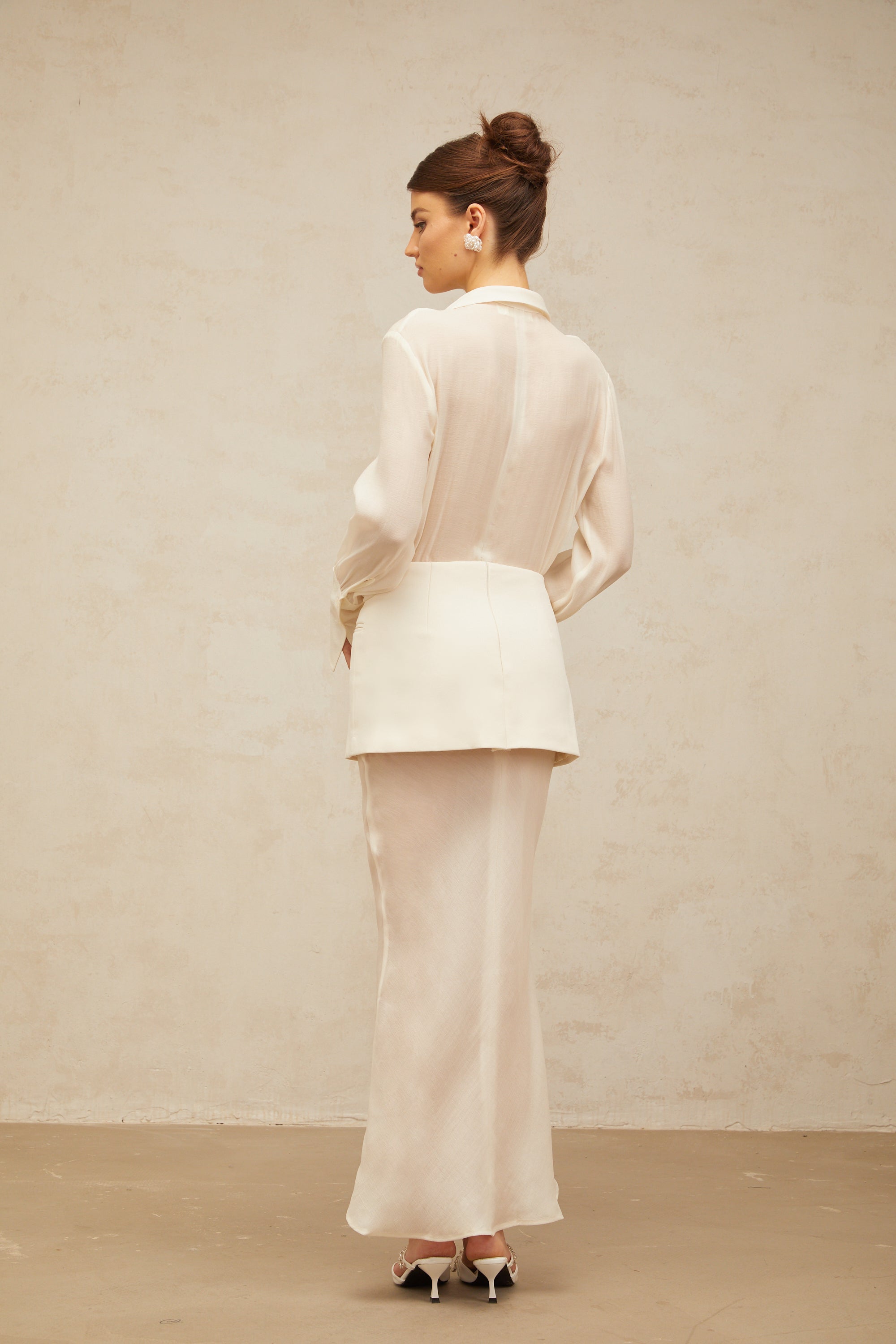 Gisèle – Halbtransparentes Maxikleid mit weißen Einsätzen