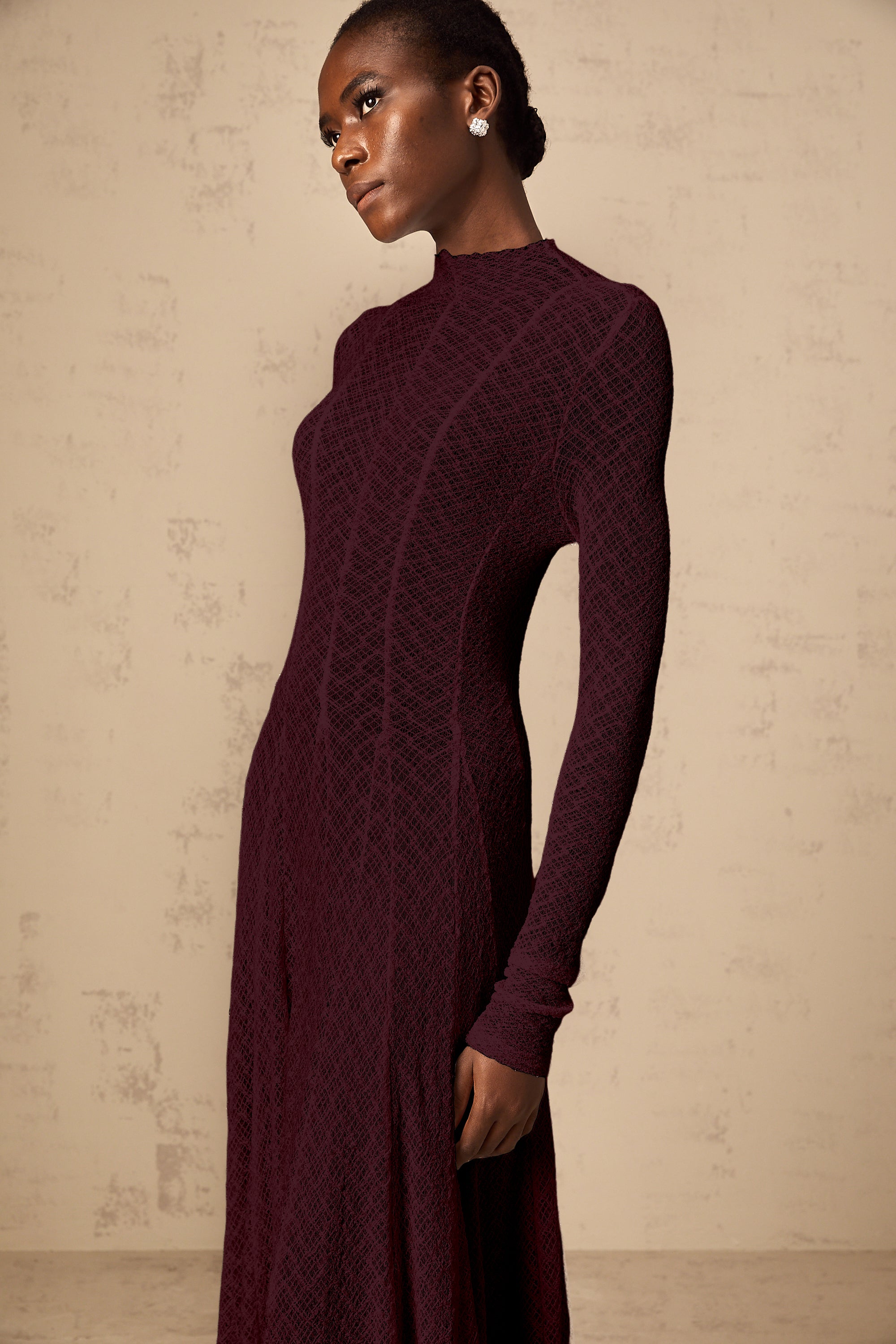 Athena wavy-pattern lace maxi dress in Red