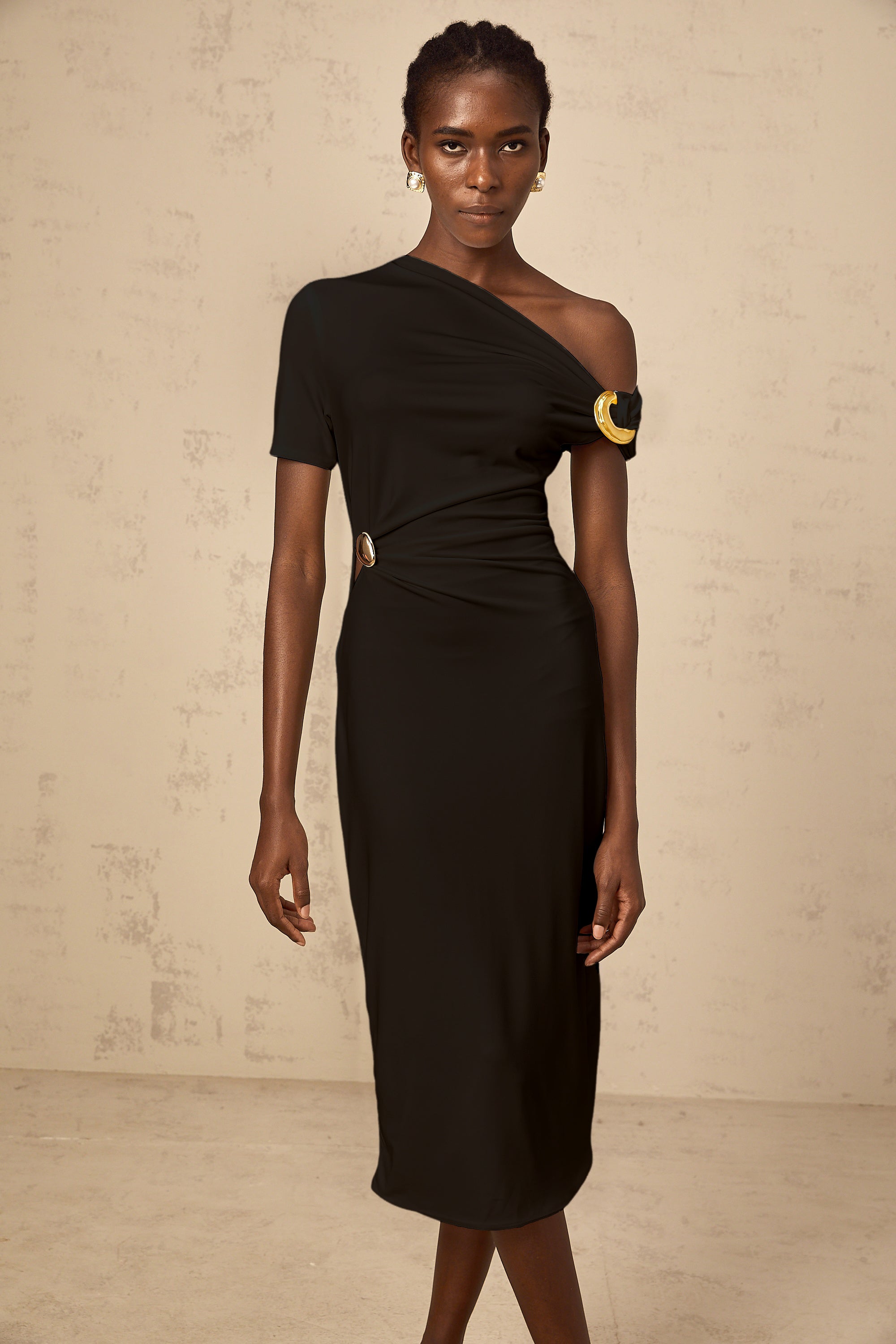 Béryl Black Asymmetrical Buckle Midi Dress