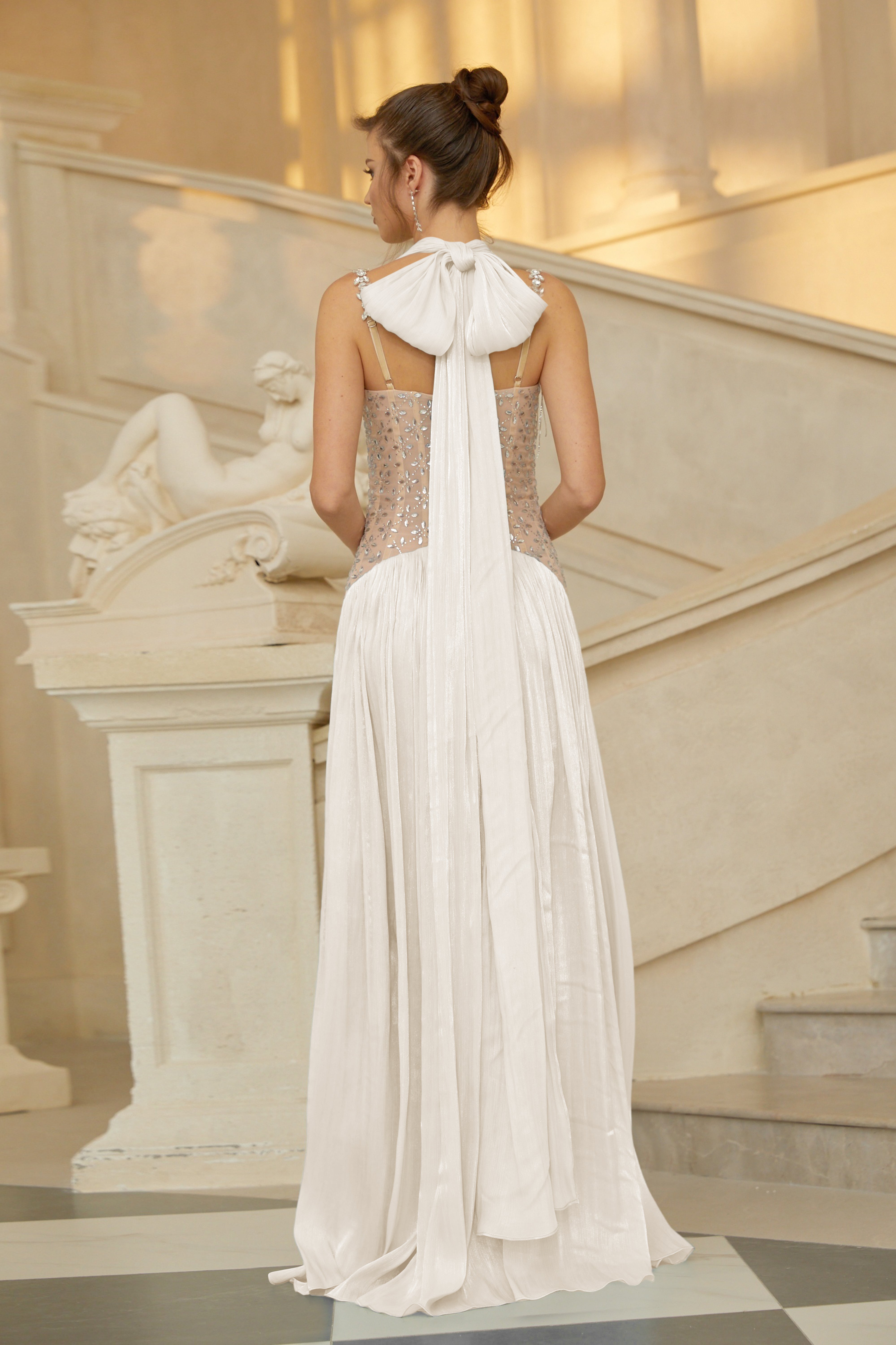 Gwenaëlle Maxikleid mit weißen Strass-Besatz