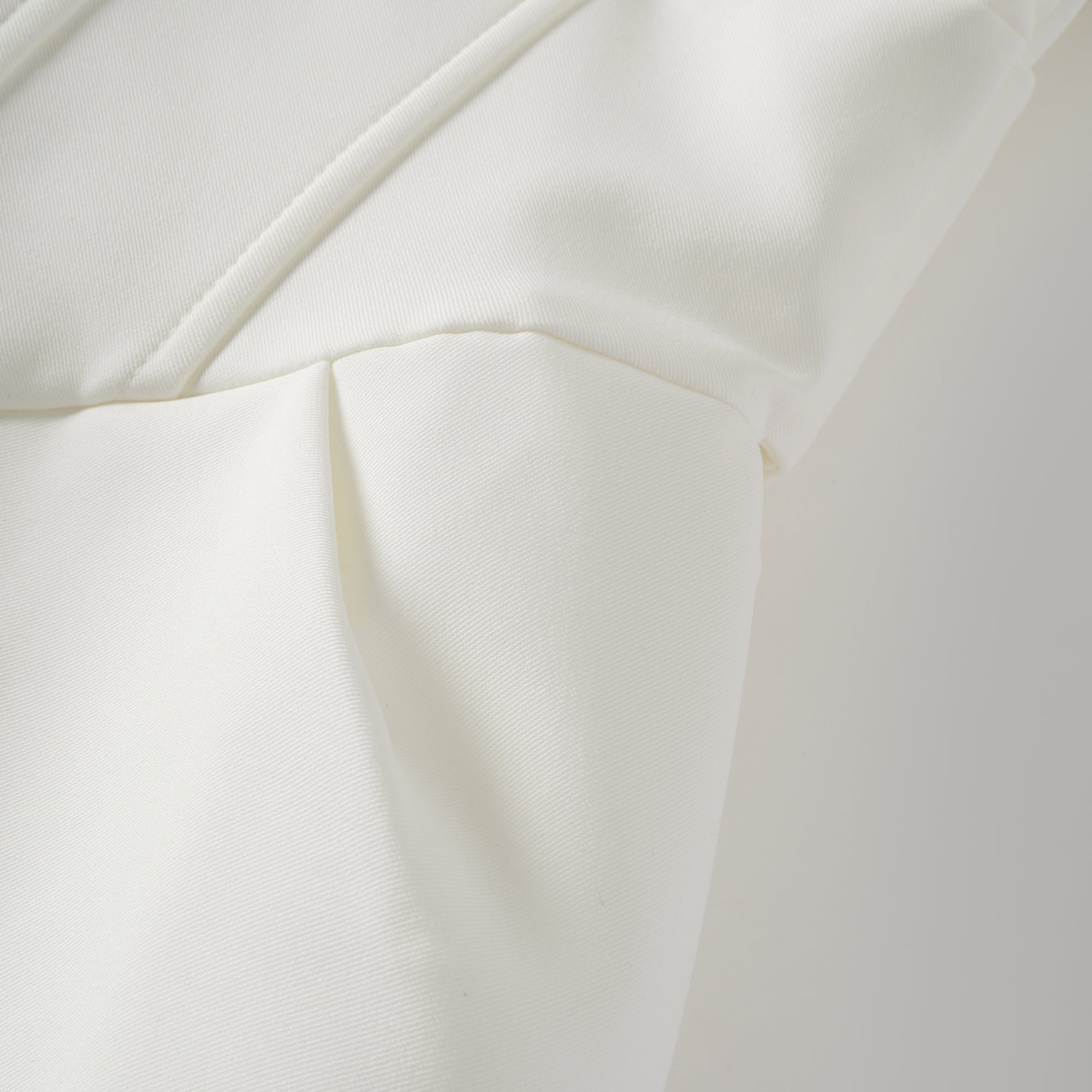 Inmaculada – Weißes Mini-Blazerkleid mit Stäbchen-Oberteil