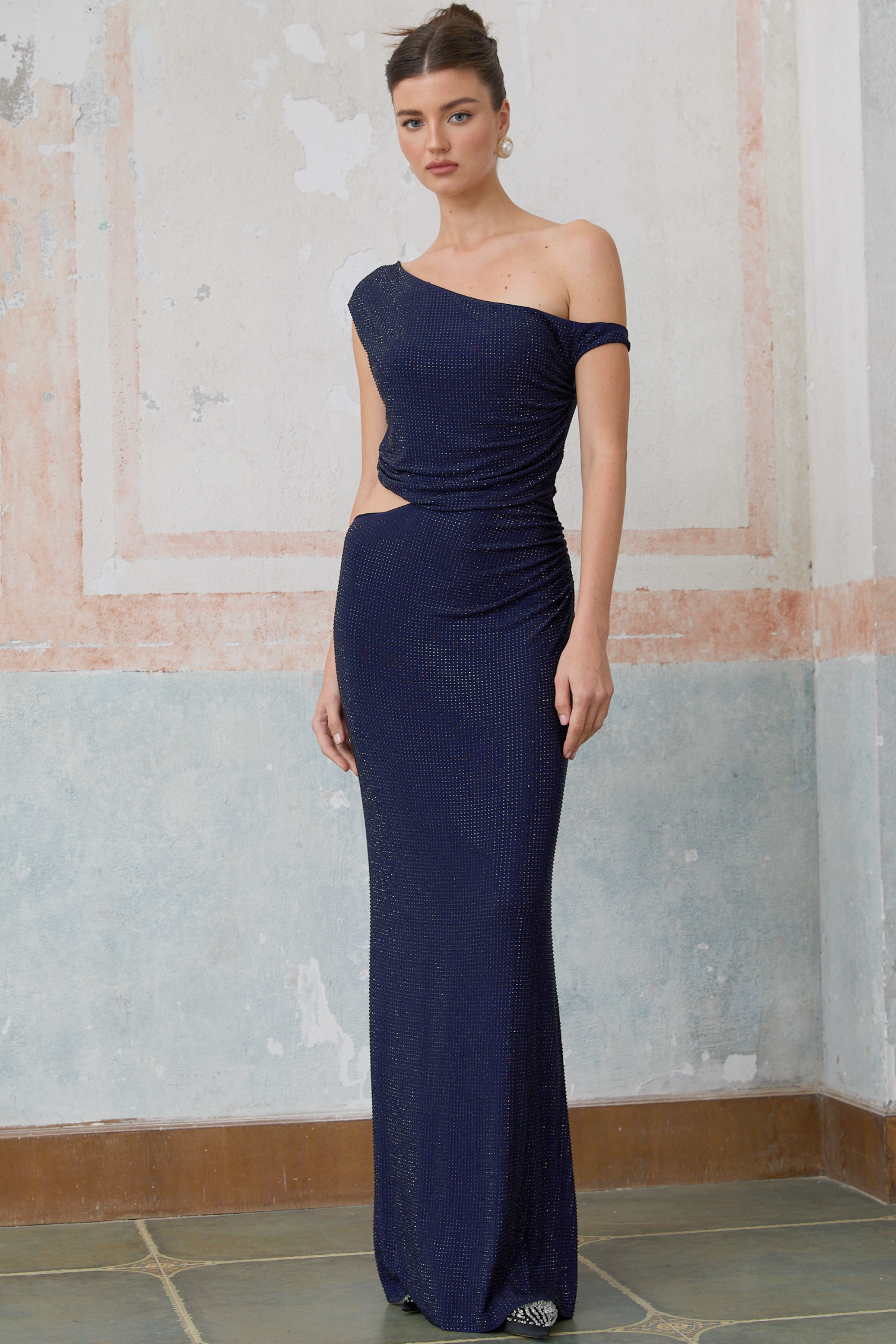 فستان ماكسي أزرق من أليزيه مزين بأحجار الراين