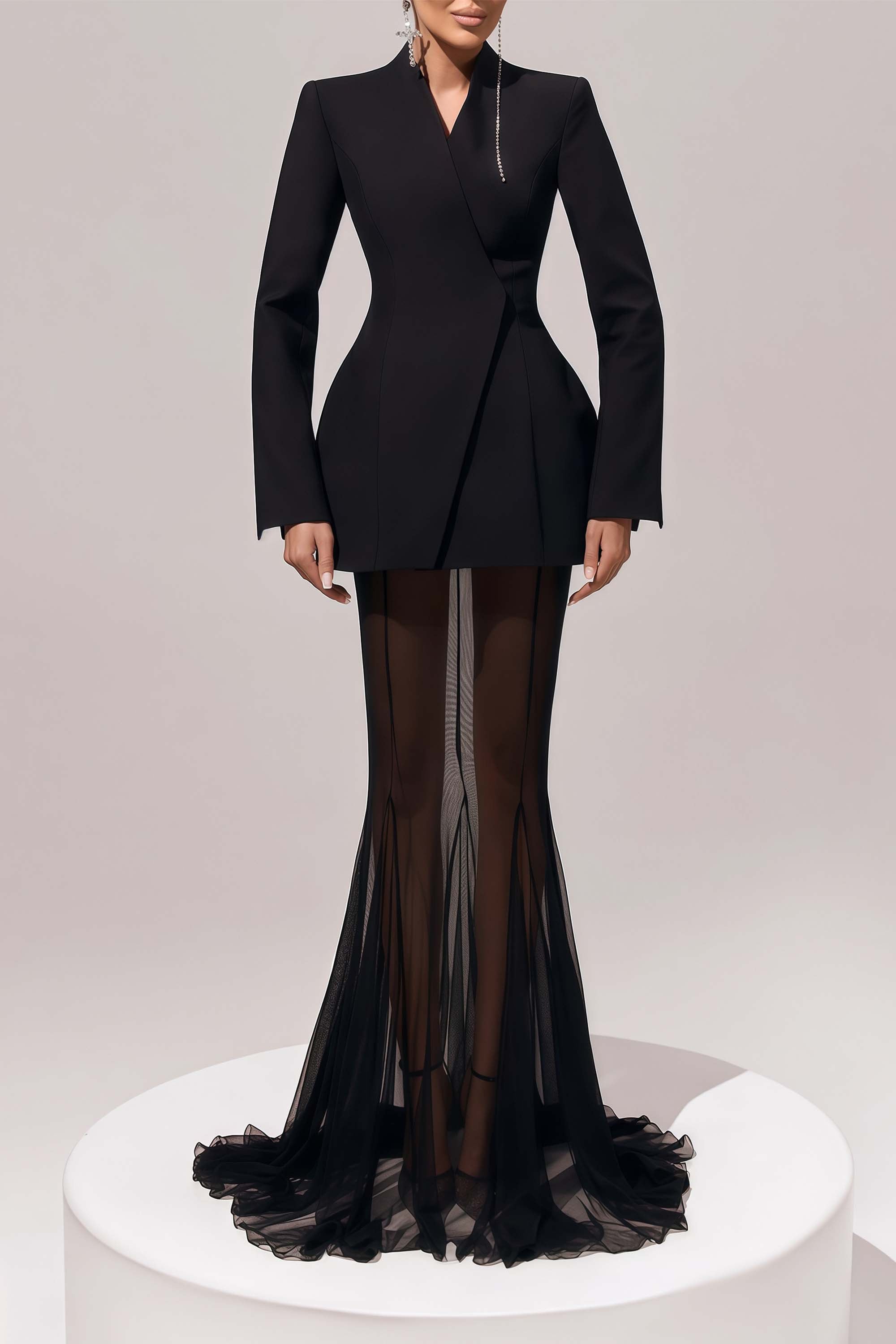 طقم جاكيت وتنورة بتصميم برميل إينورا