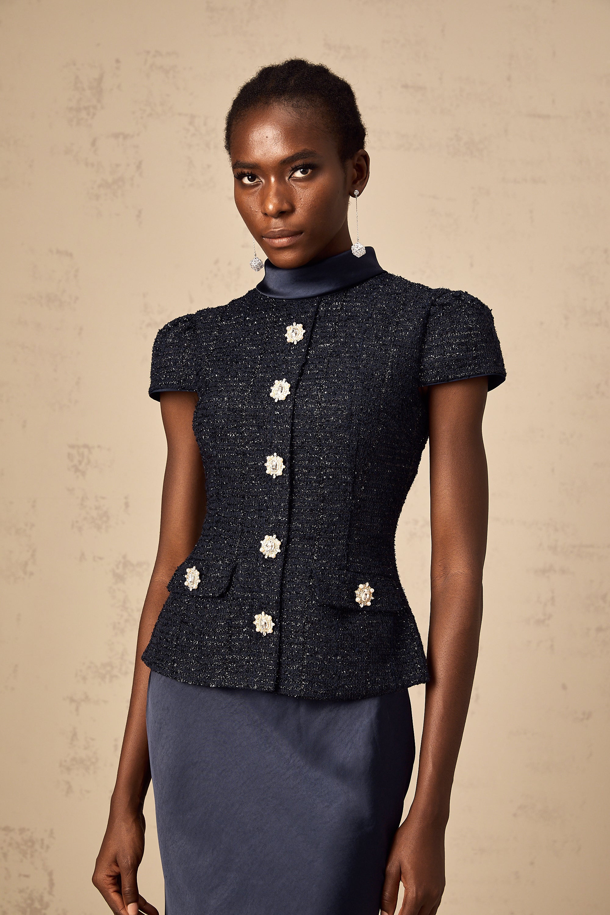 فستان ماكسي أزرق من جوزيت بخصر ببلوم