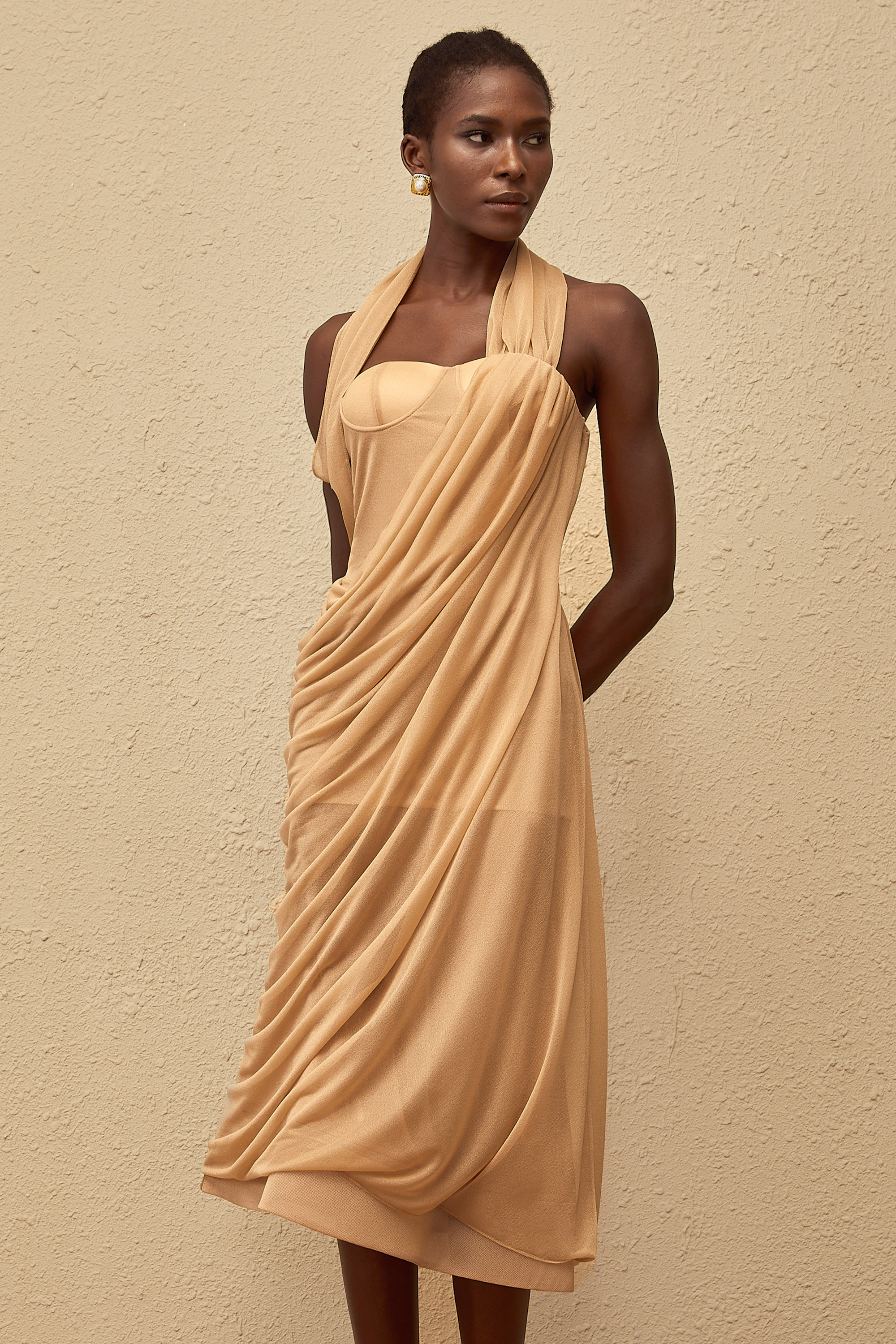 Mielikki Khakifarbenes, asymmetrisches Midikleid mit Tülleinsatz