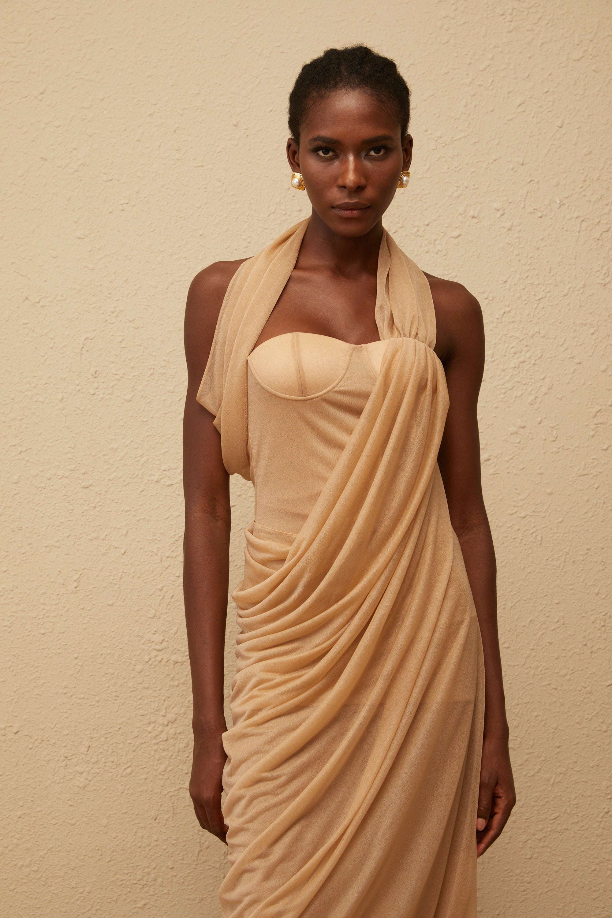 Mielikki Khakifarbenes, asymmetrisches Midikleid mit Tülleinsatz