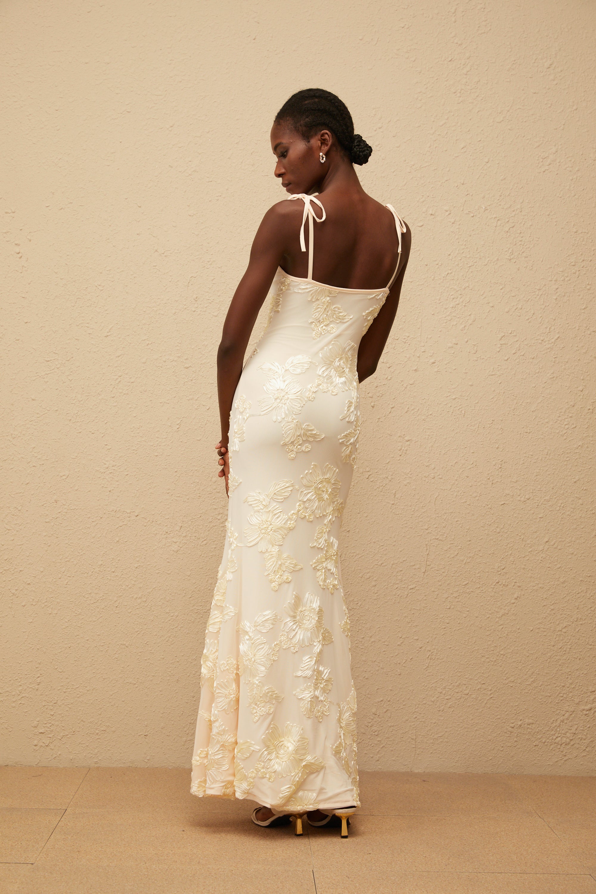 Énigme Neutral Jacquard Floral Maxi Dress (Final Sale-US Only)