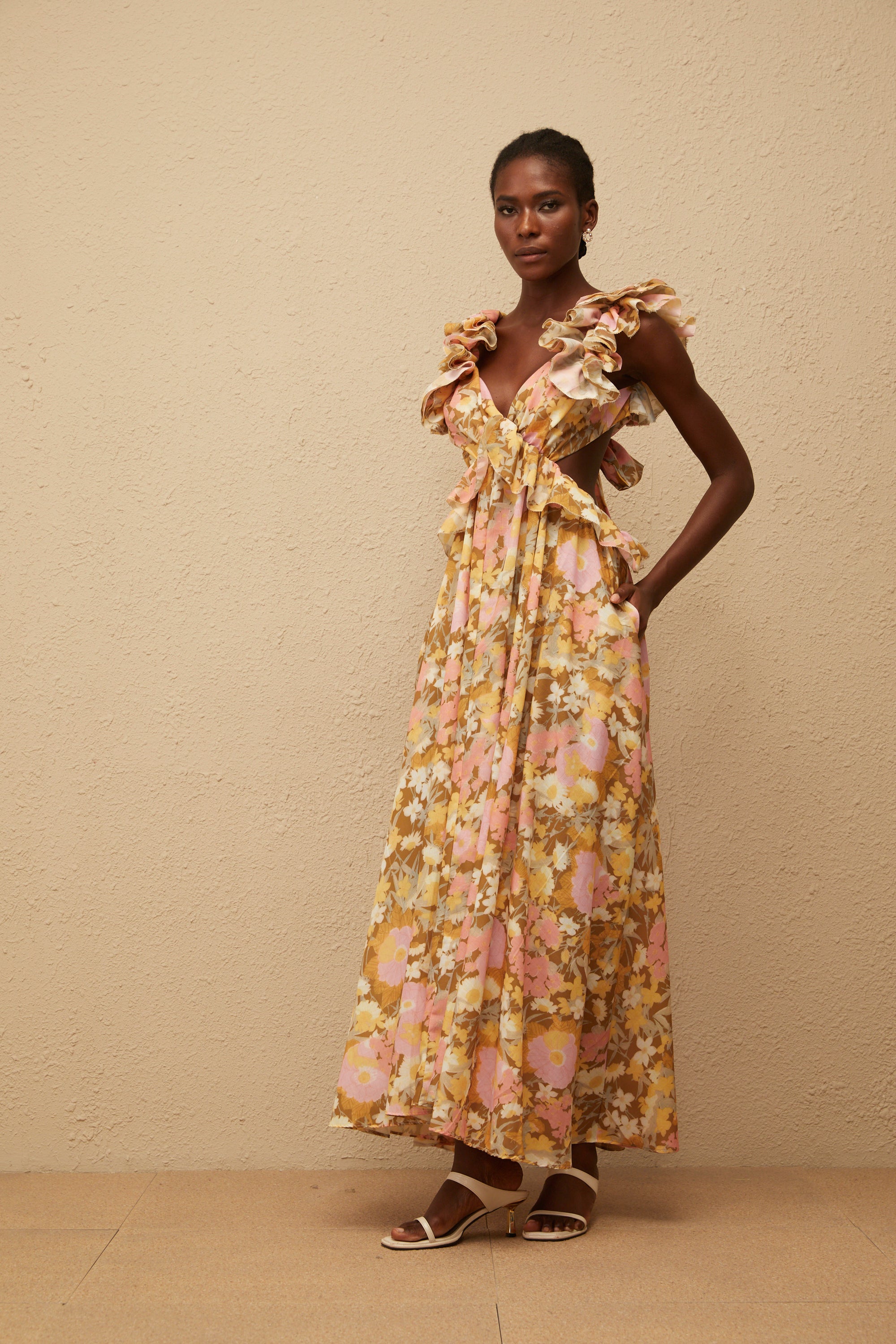 Adélaïde Open Back Floral Print Maxi Dress