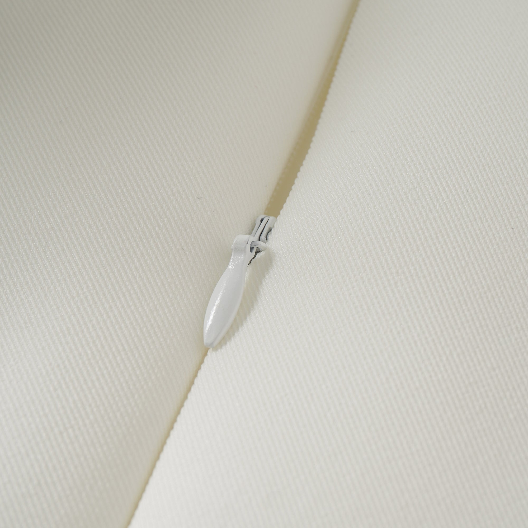 Inmaculada – Weißes Mini-Blazerkleid mit Stäbchen-Oberteil