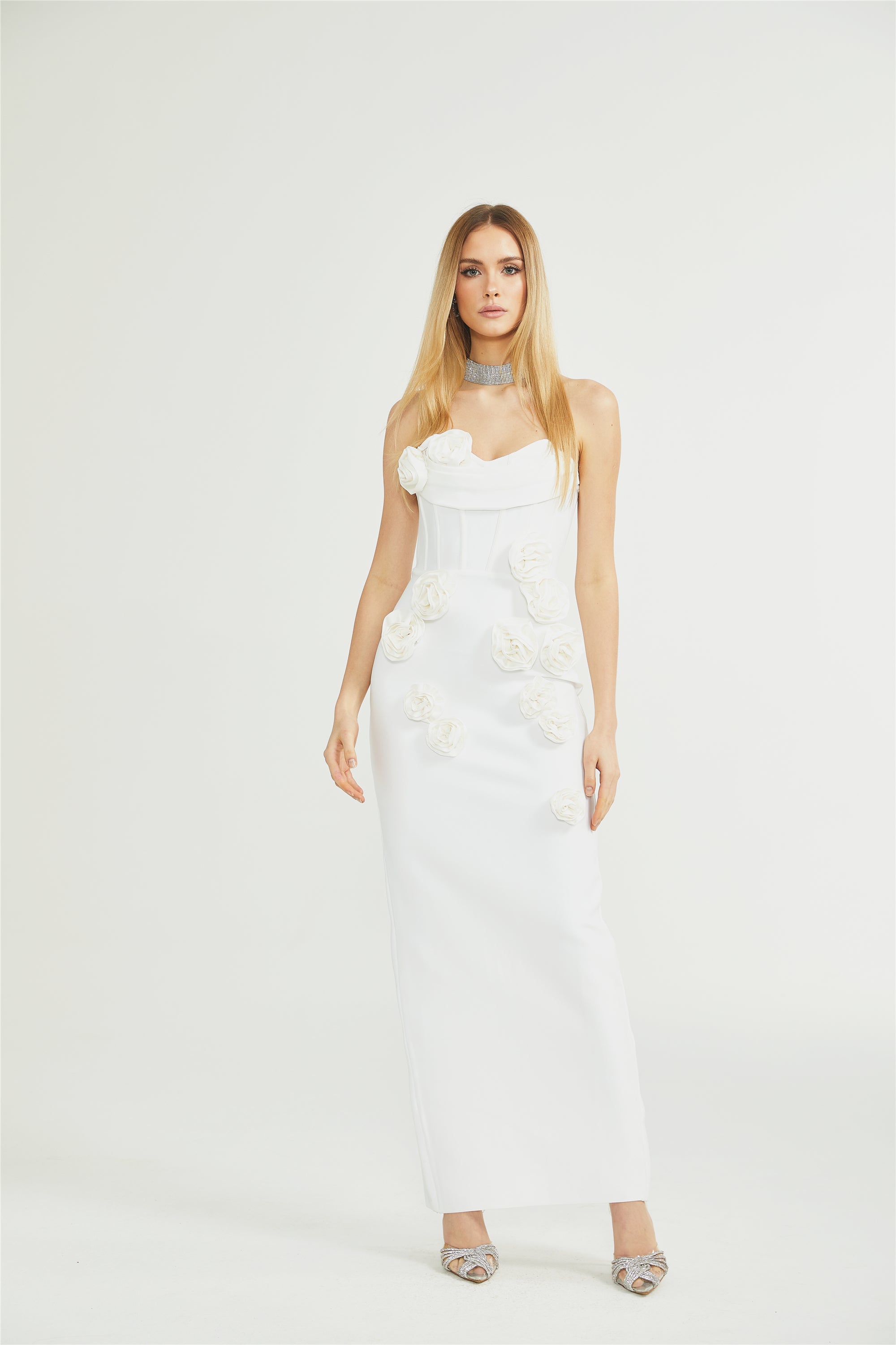 فستان جينيفيف المزهر بدون أكتاف