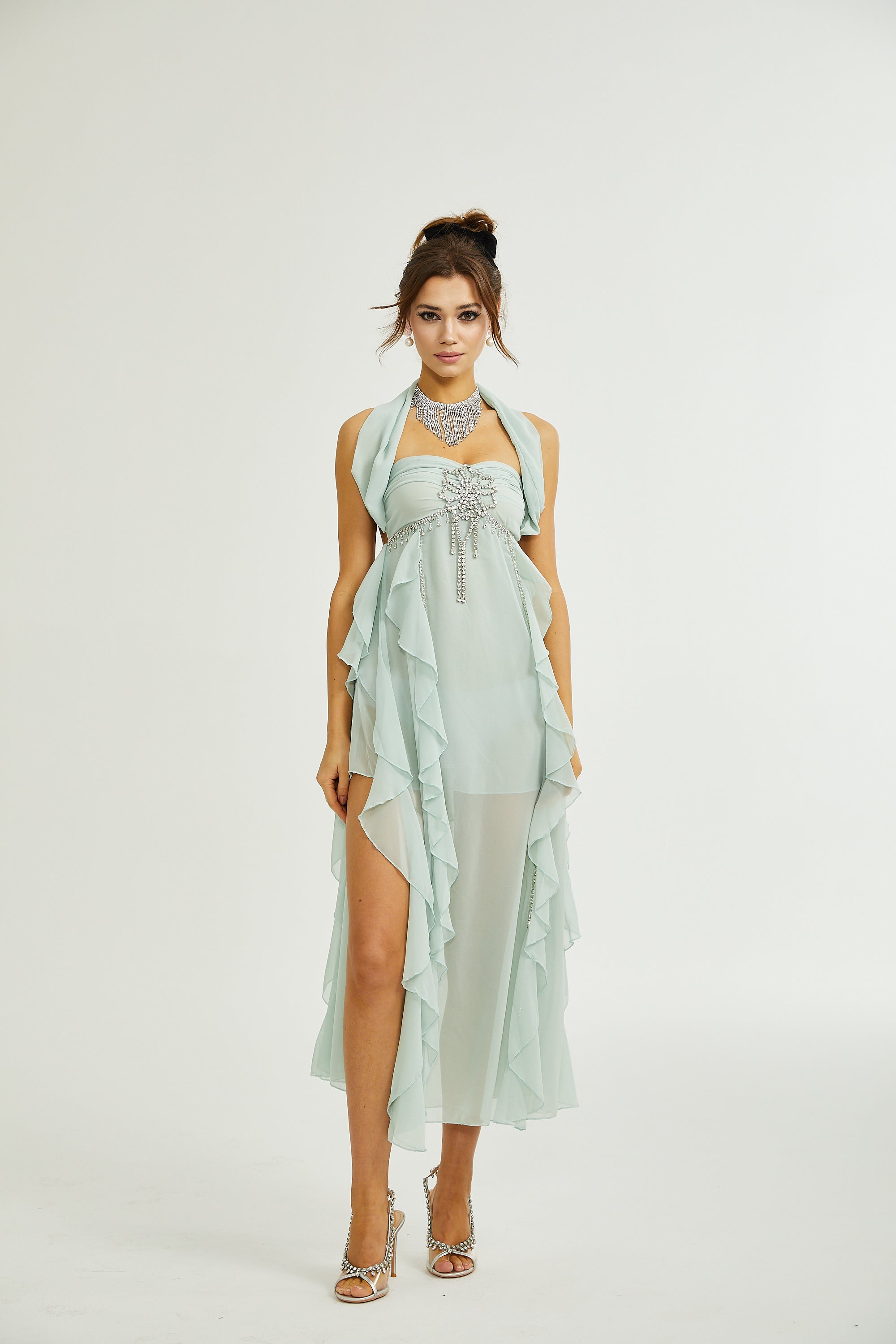 فستان ساليلا متوسط الطول مزين بالكشكشة