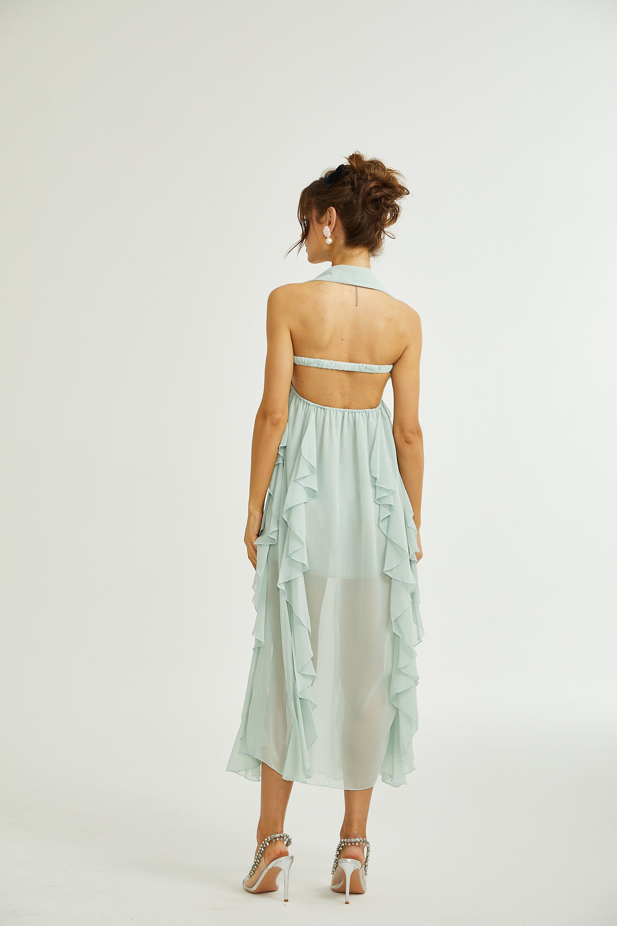 فستان ساليلا متوسط الطول مزين بالكشكشة