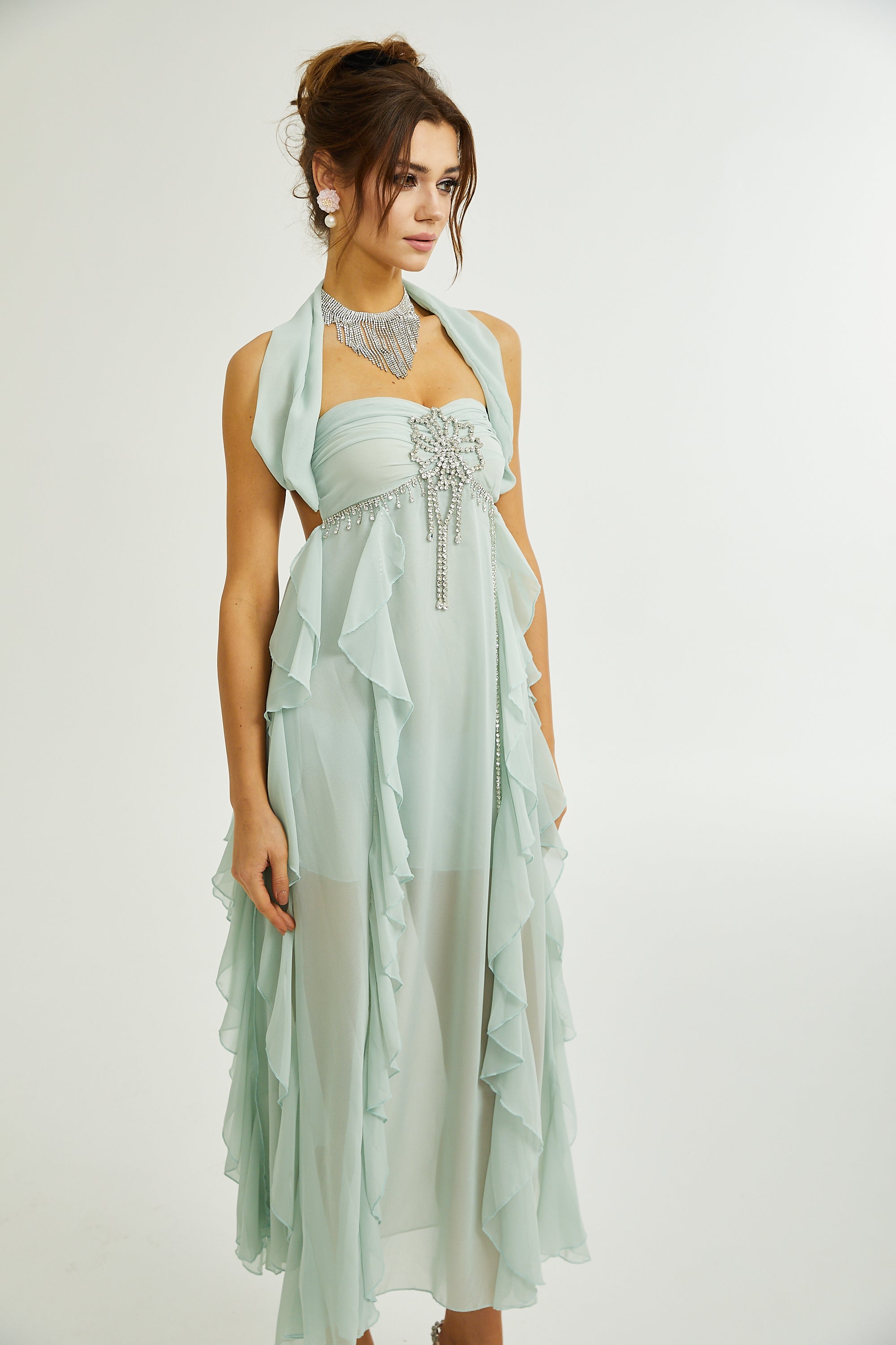 فستان ساليلا متوسط الطول مزين بالكشكشة