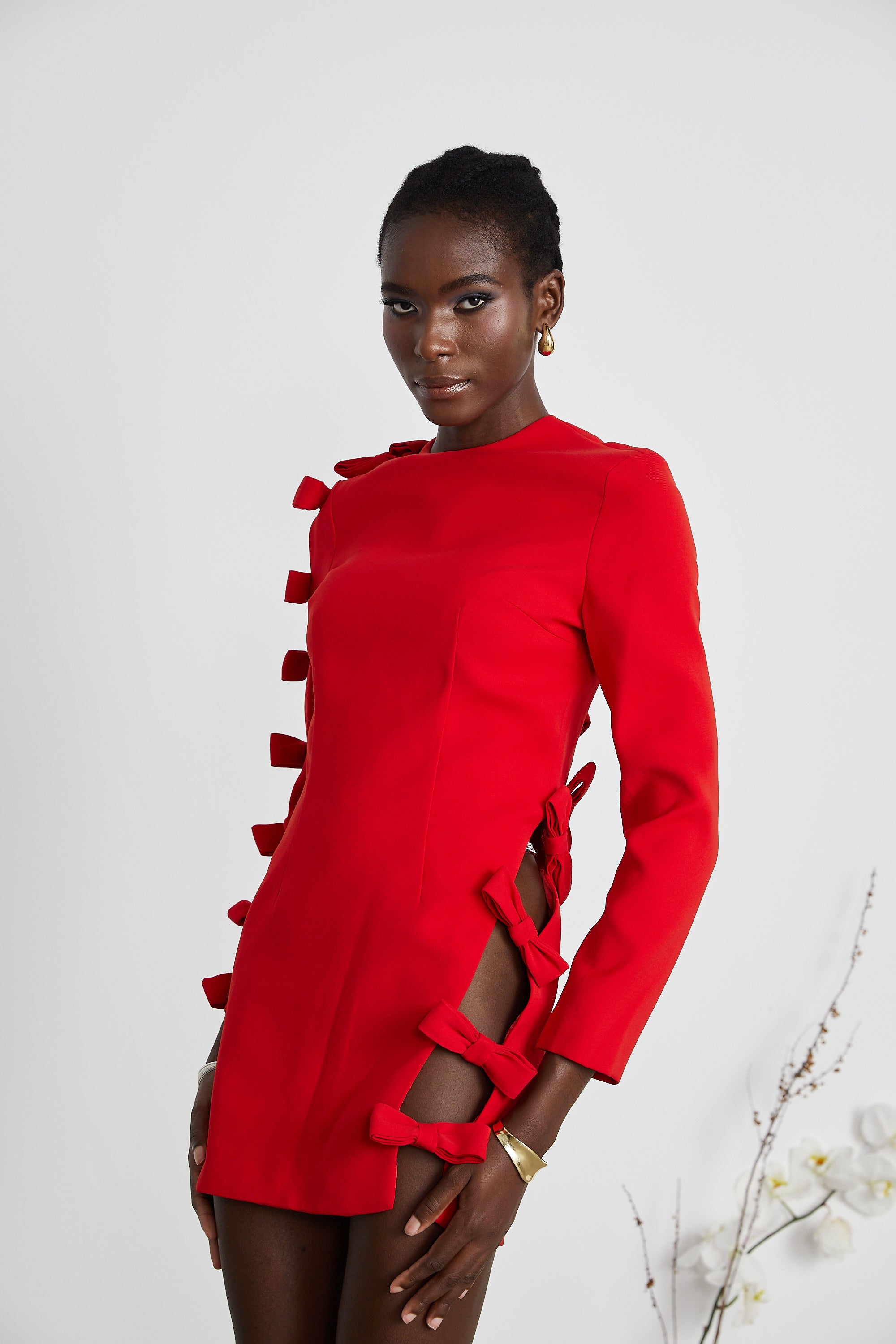 Sasha Kleid mit Cut-Out und Schleifendetail