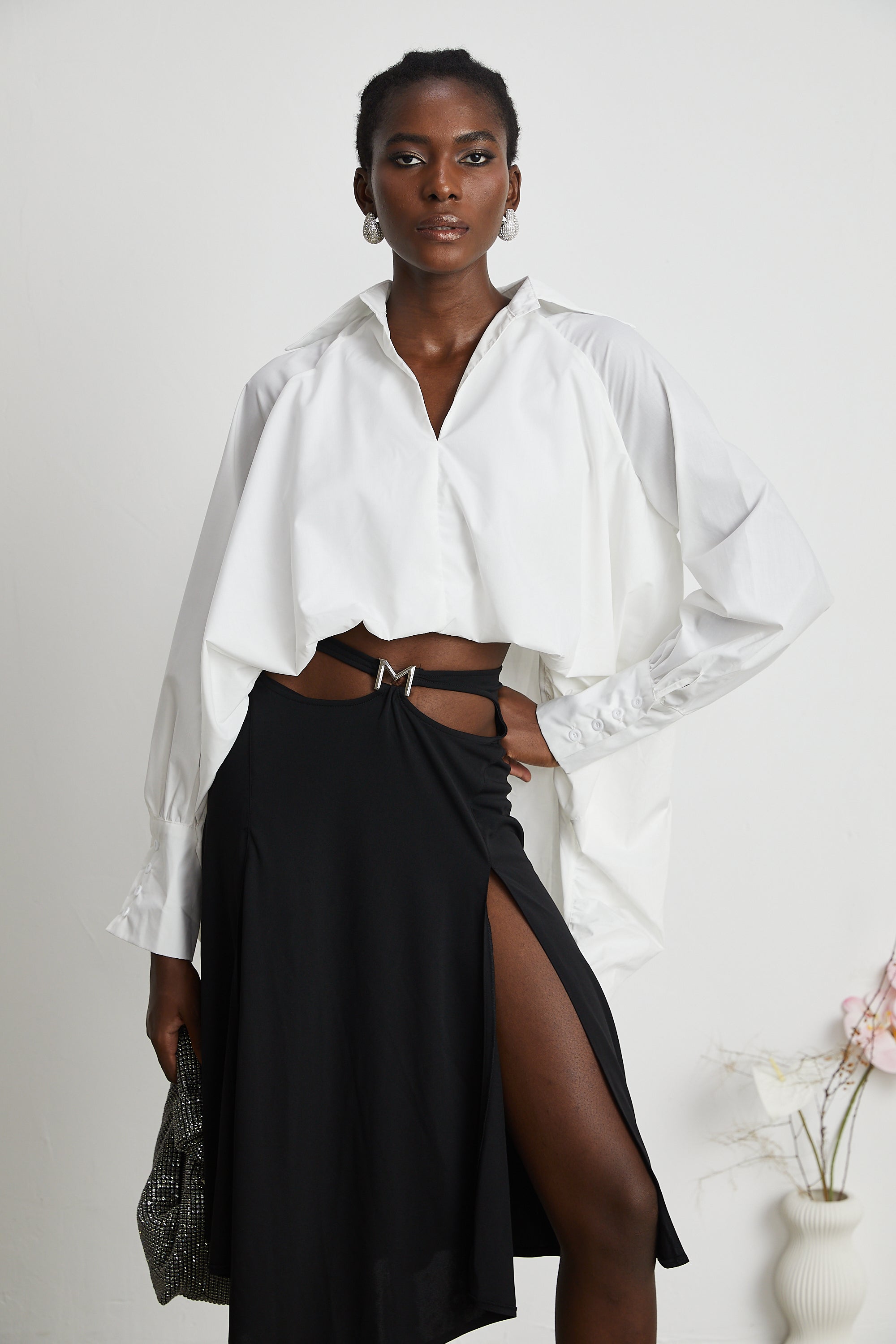 قميص ماريون منفوخ من الأسفل إلى الأعلى