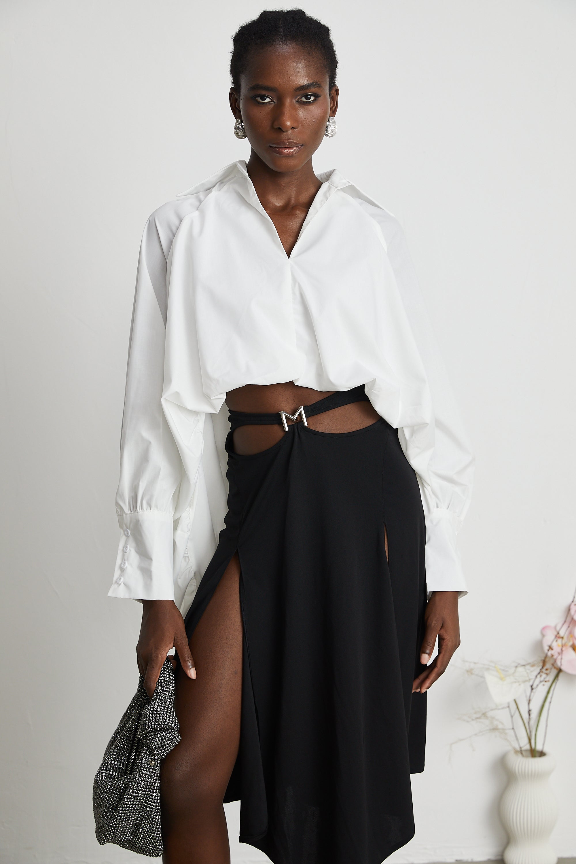 قميص ماريون منفوخ من الأسفل إلى الأعلى