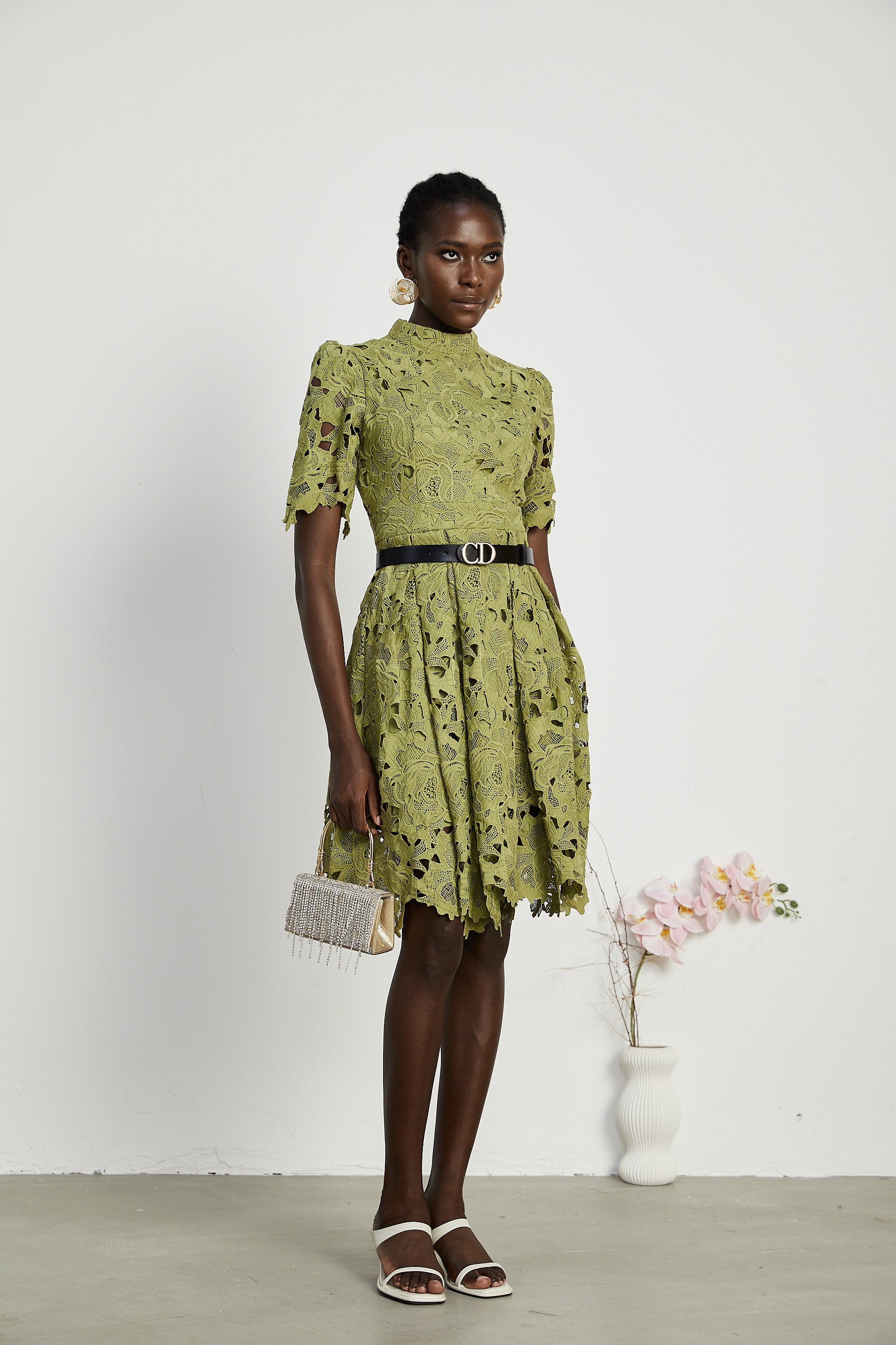 فستان قصير مطرز من تصميم Valérie