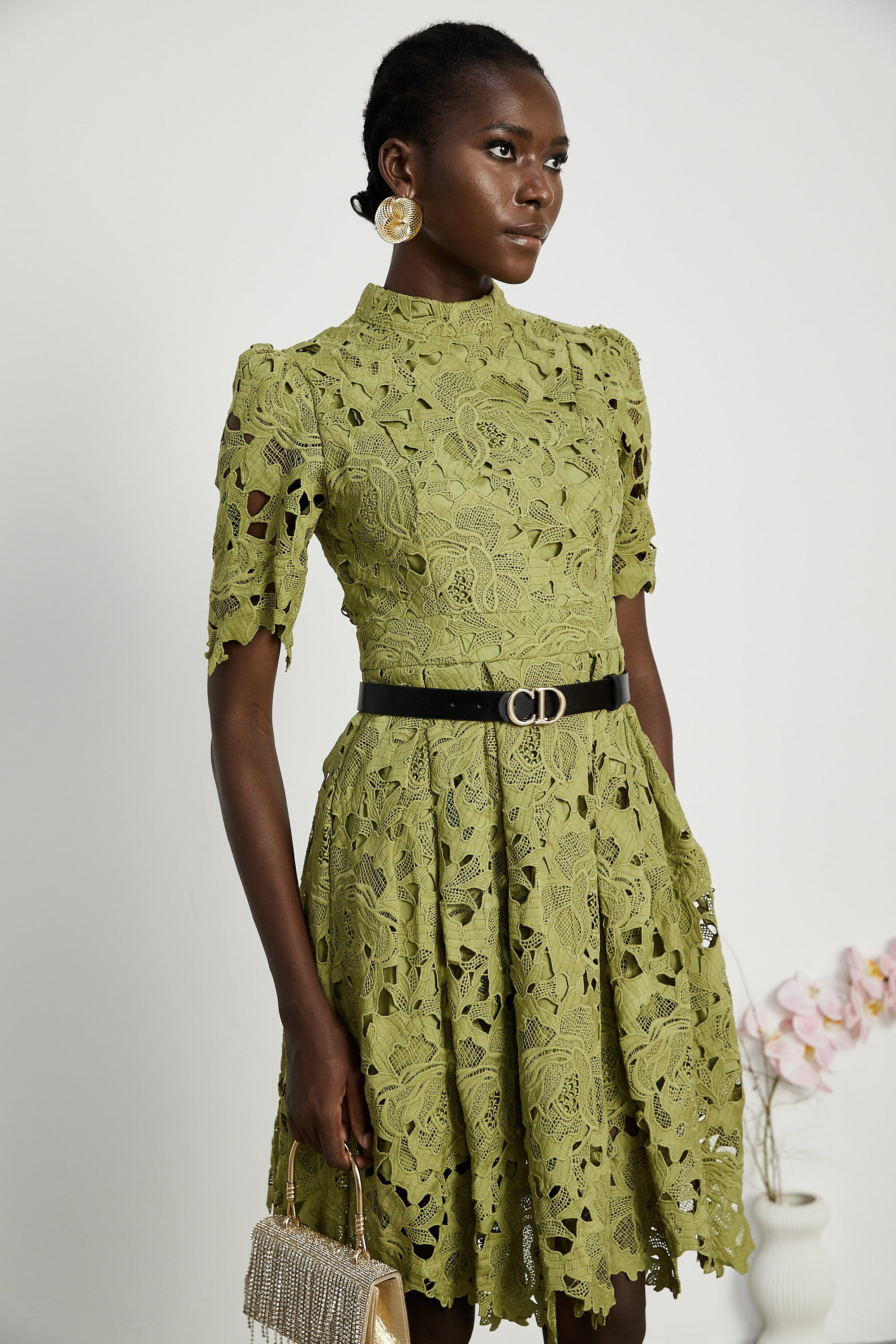 فستان قصير مطرز من تصميم Valérie