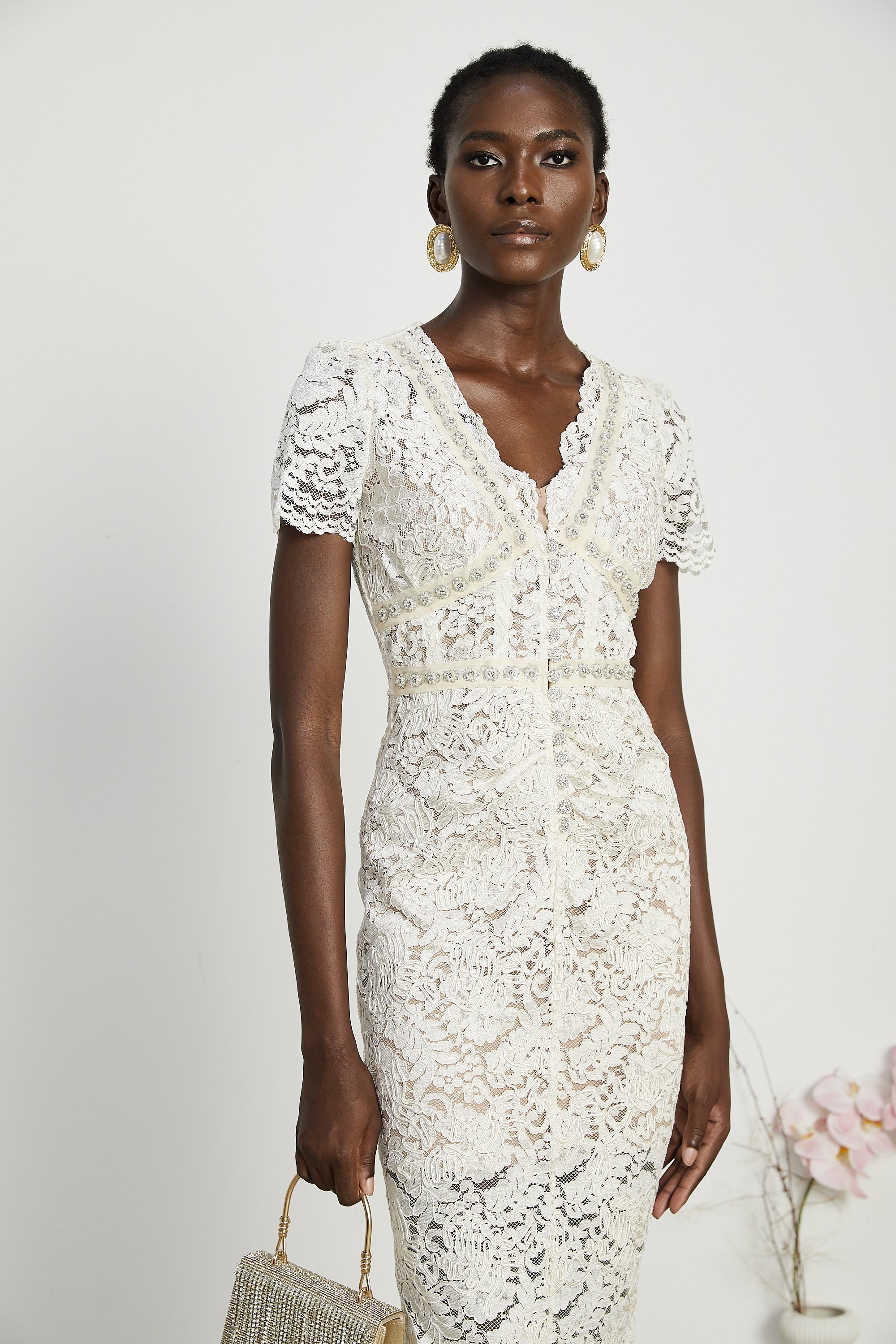 فستان ميدي من الدانتيل المزين من كالينا