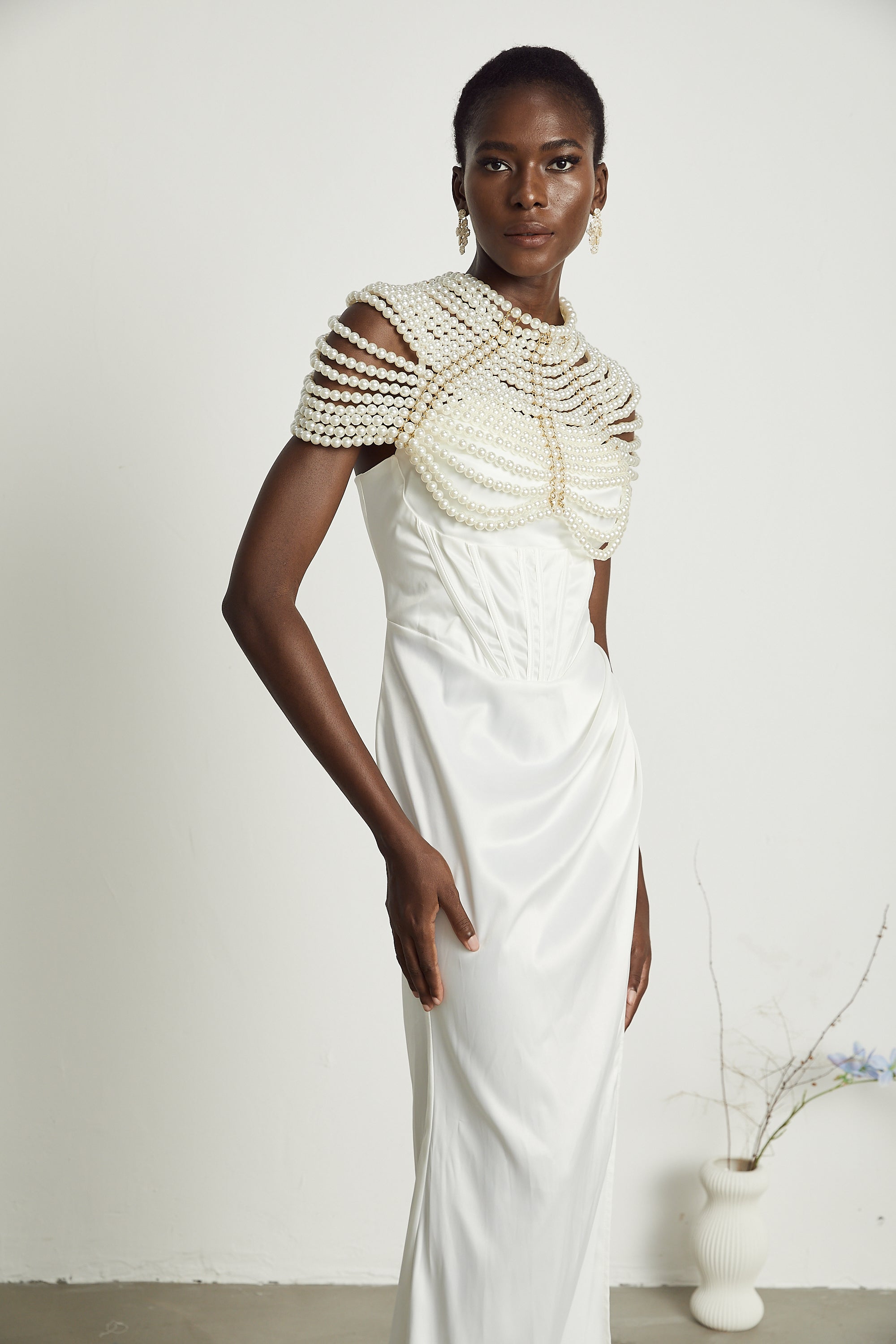 شال بولين من اللؤلؤ الصناعي