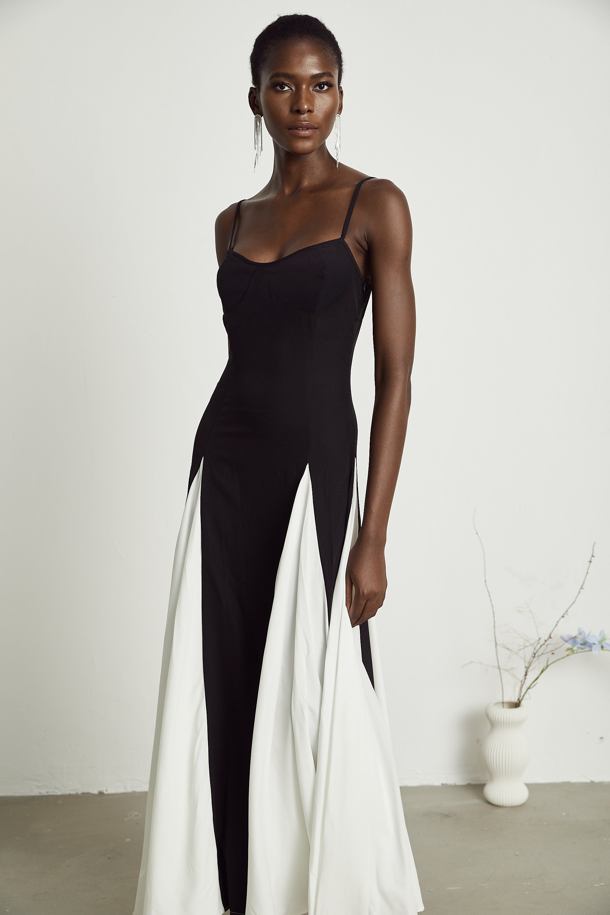 Sofie contrast-color pleated maxi dress