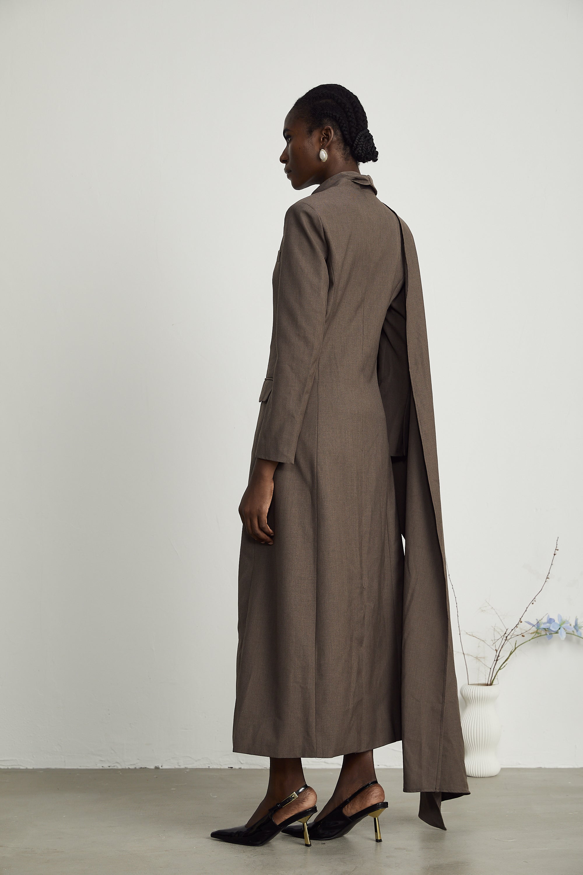 معطف ترنش برقبة وشاح من تصميم Cyrielle