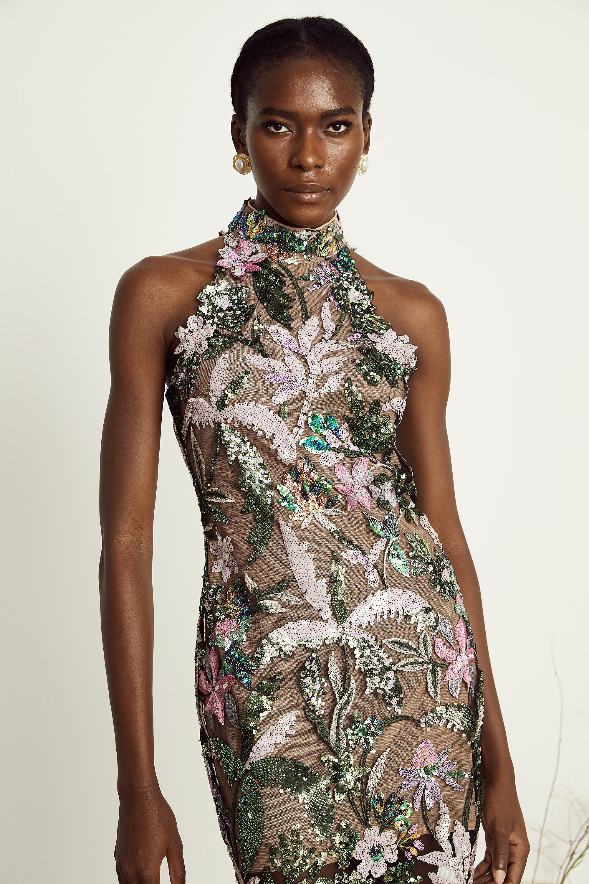 فستان جيرالدين قصير مطرز بالترتر