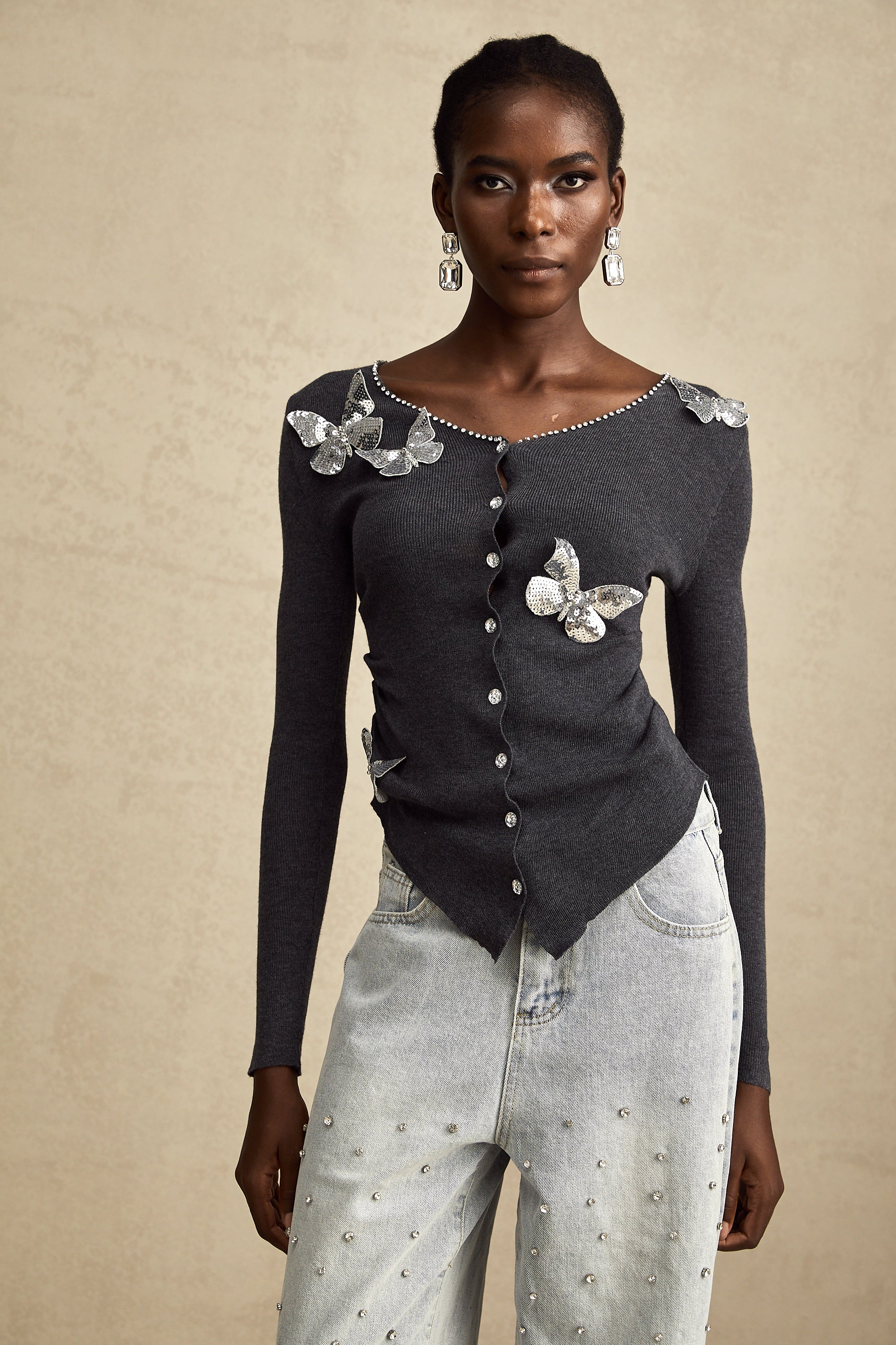 كارديجان Anastasie باللون الرمادي مزين بترتر على شكل فراشة