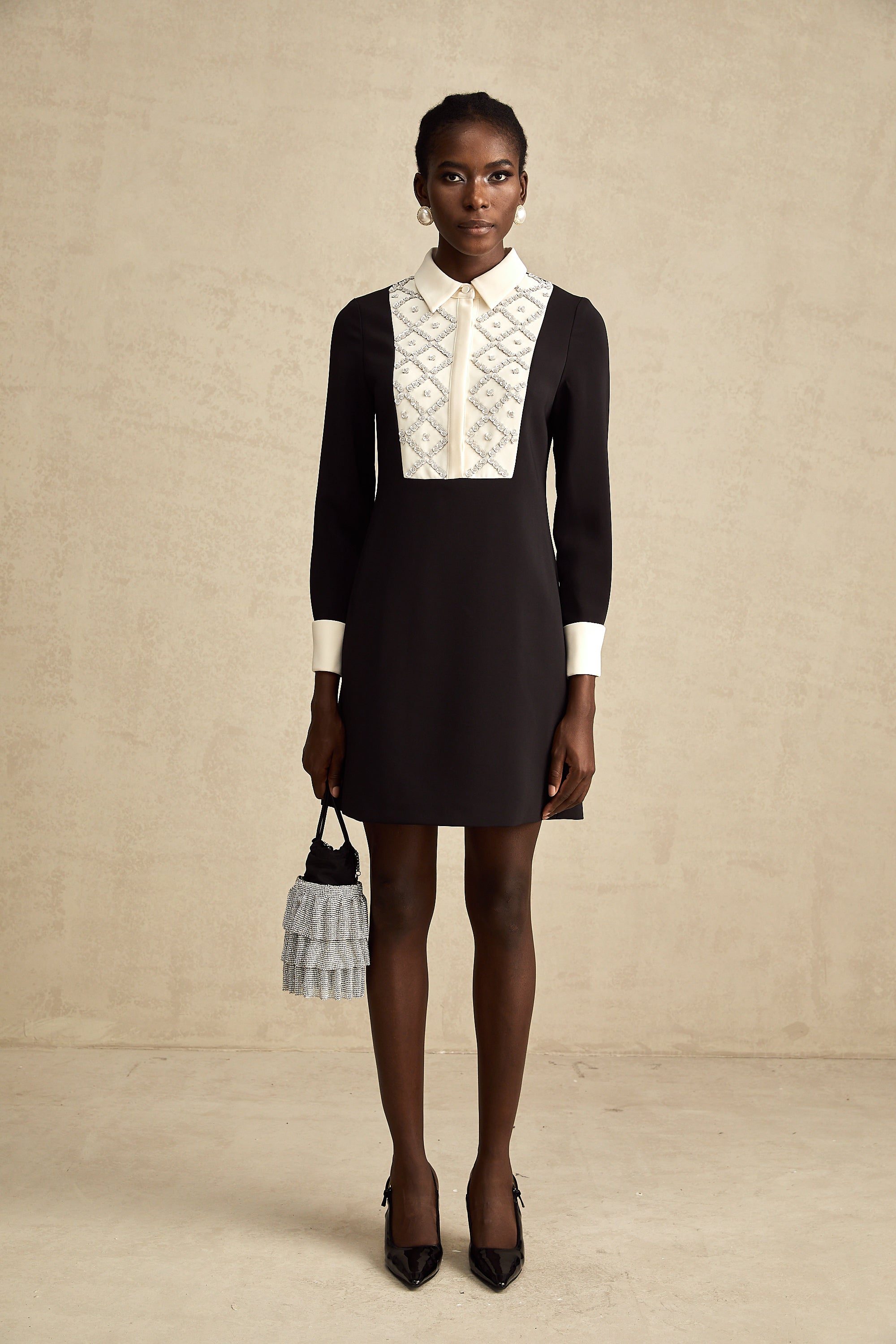 فستان قصير مزين بألوان متباينة من Esmée