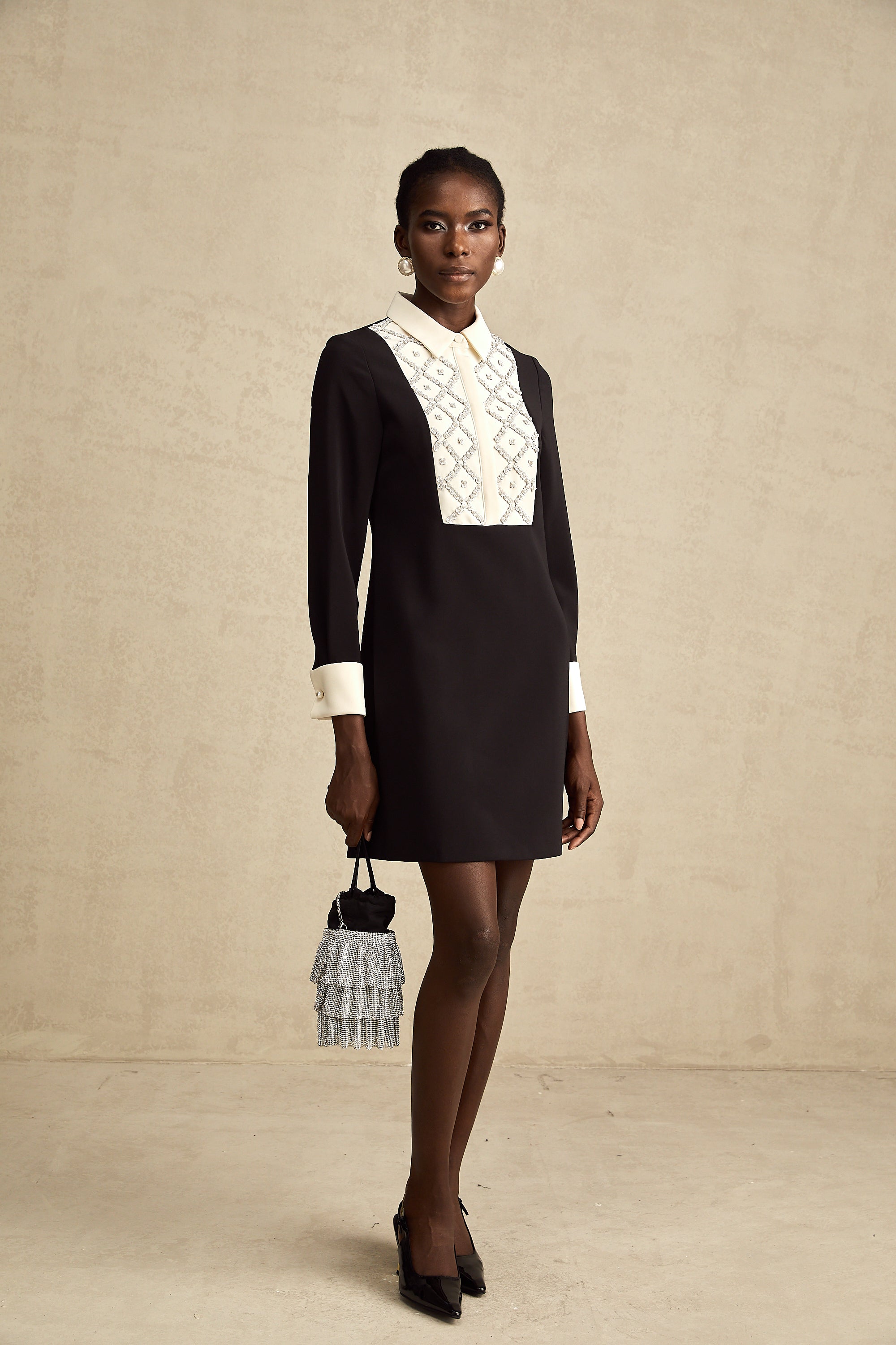 فستان قصير مزين بألوان متباينة من Esmée