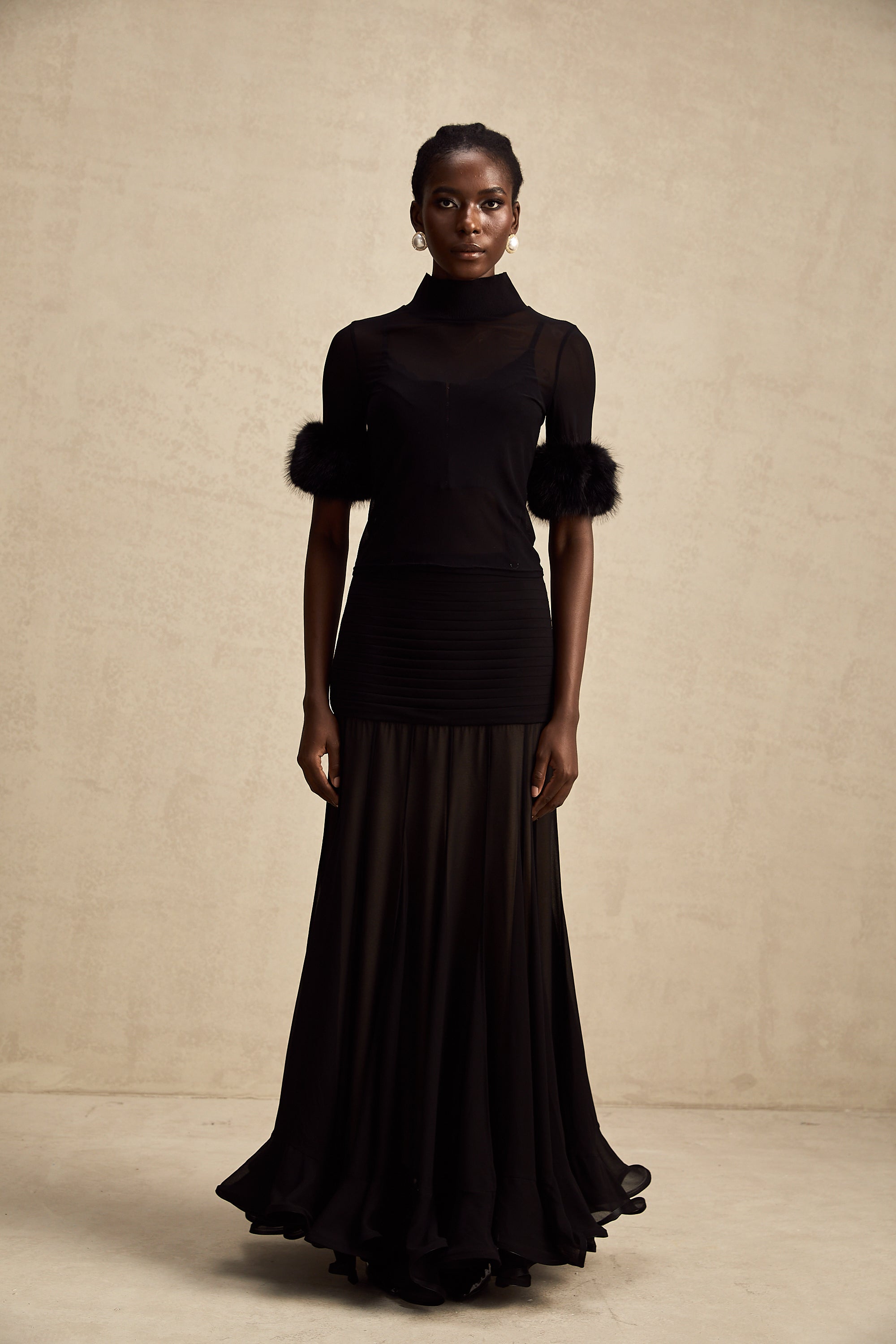 بلوزة من التول المصنوع من الفرو الصناعي باللون الأسود من Ségolène