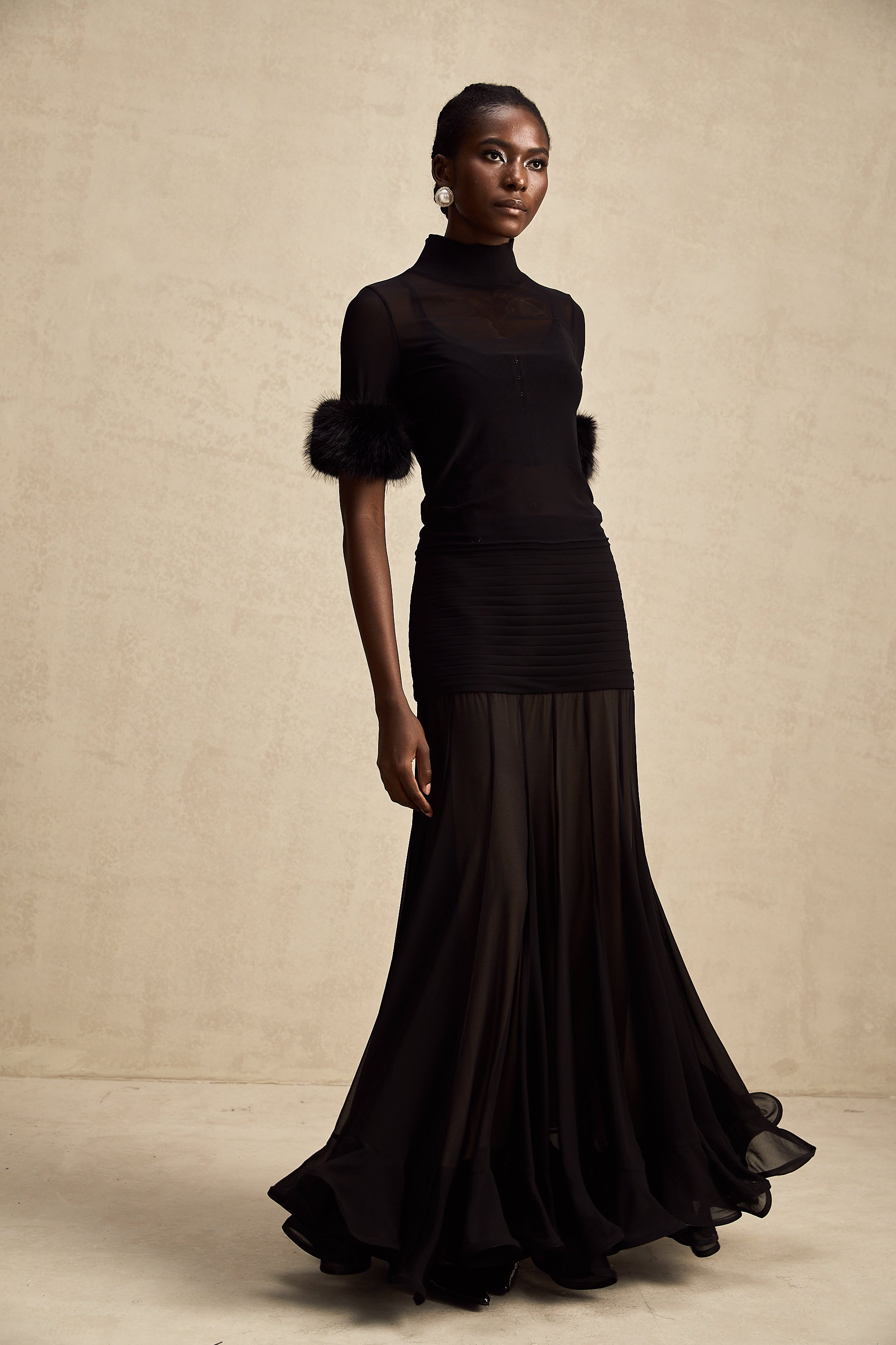 بلوزة من التول المصنوع من الفرو الصناعي باللون الأسود من Ségolène