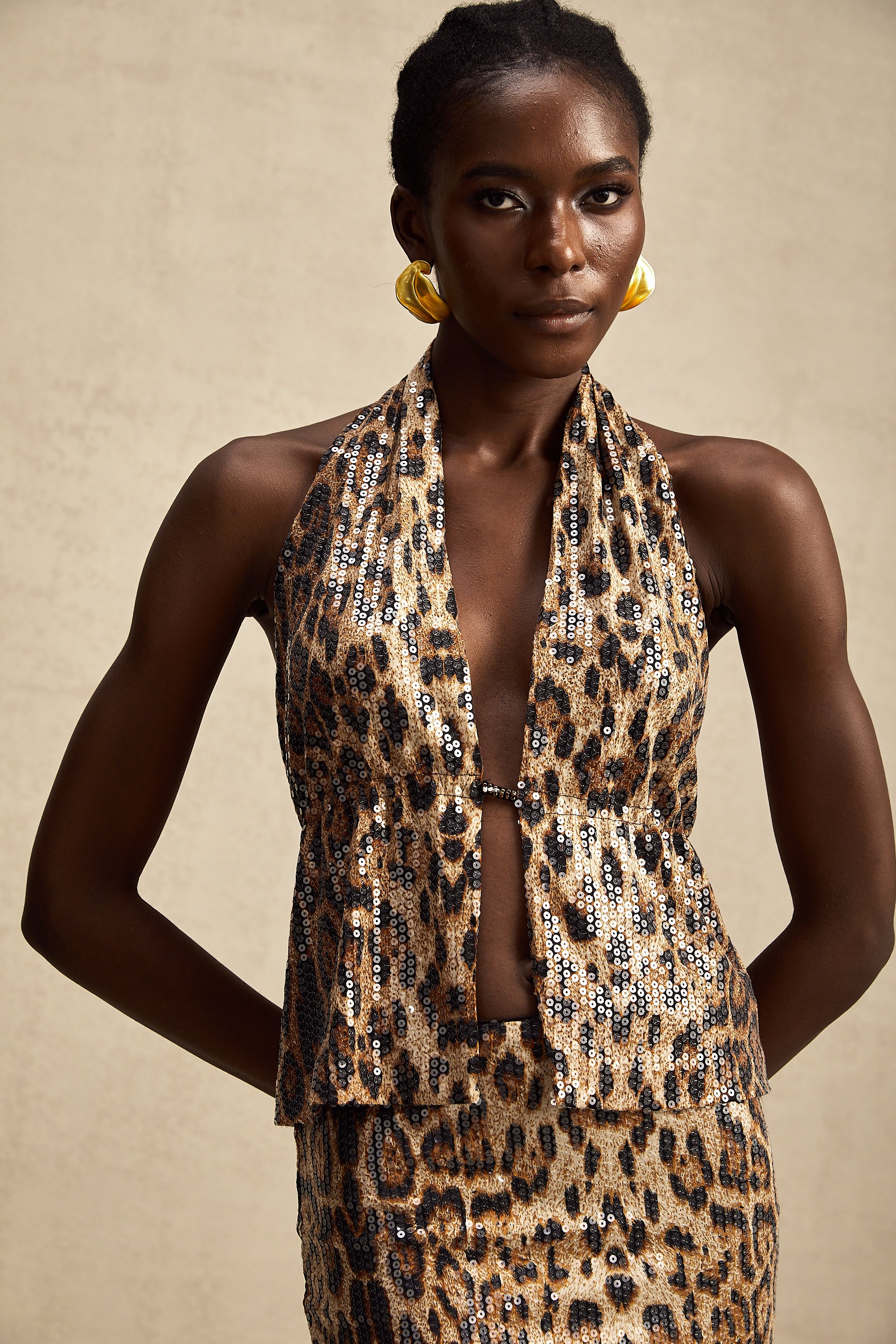 Charlotte Set aus Oberteil und Rock mit Leopardenmuster und Pailletten (Endgültiger Verkauf – nur in den USA)