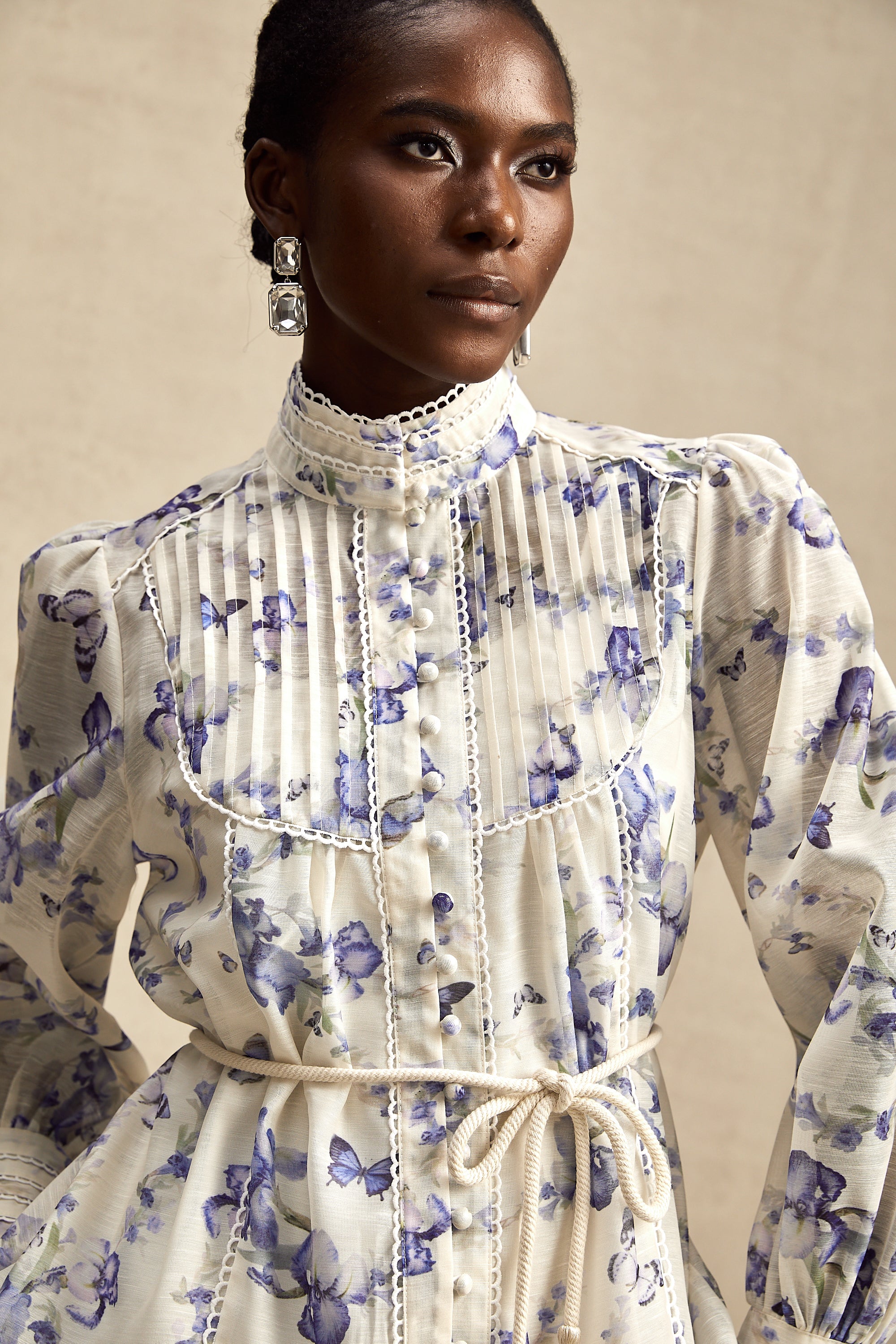 Ausgestelltes Chiffon-Minikleid Blandine mit Blumendruck