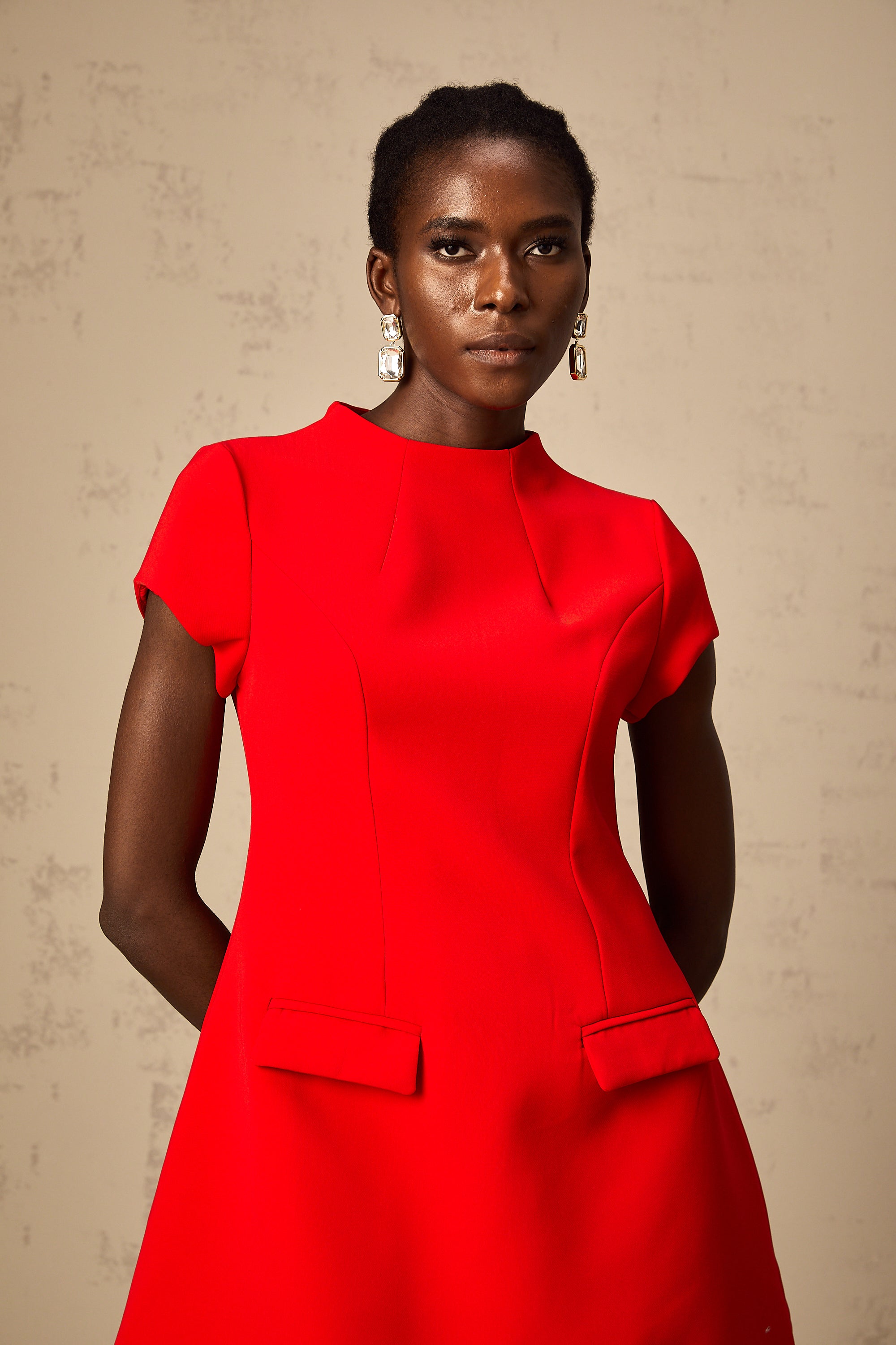 Esther rotes Minikleid mit Flügelärmeln