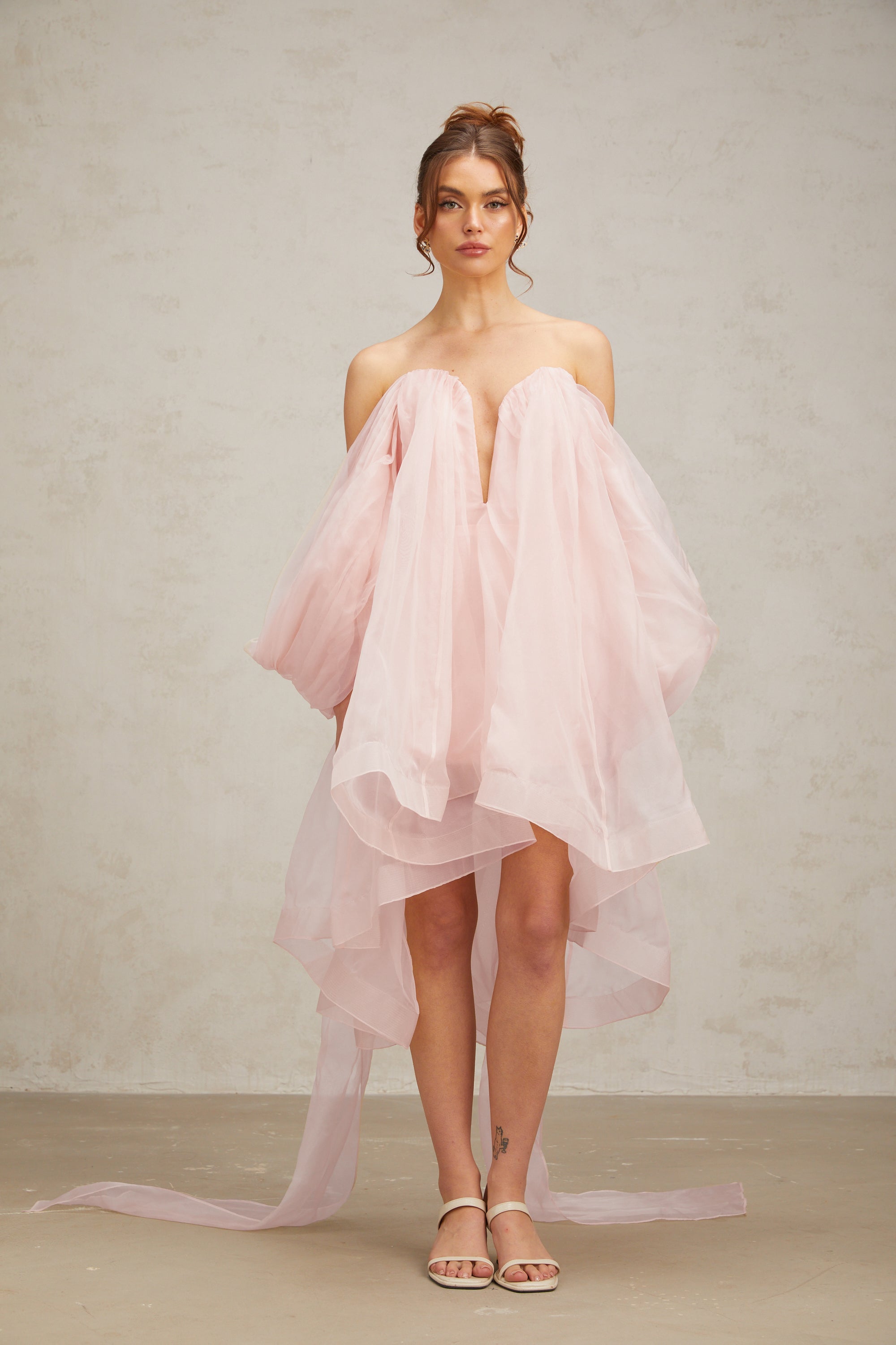 Élodie voluminöses Minikleid mit Schleifendetail