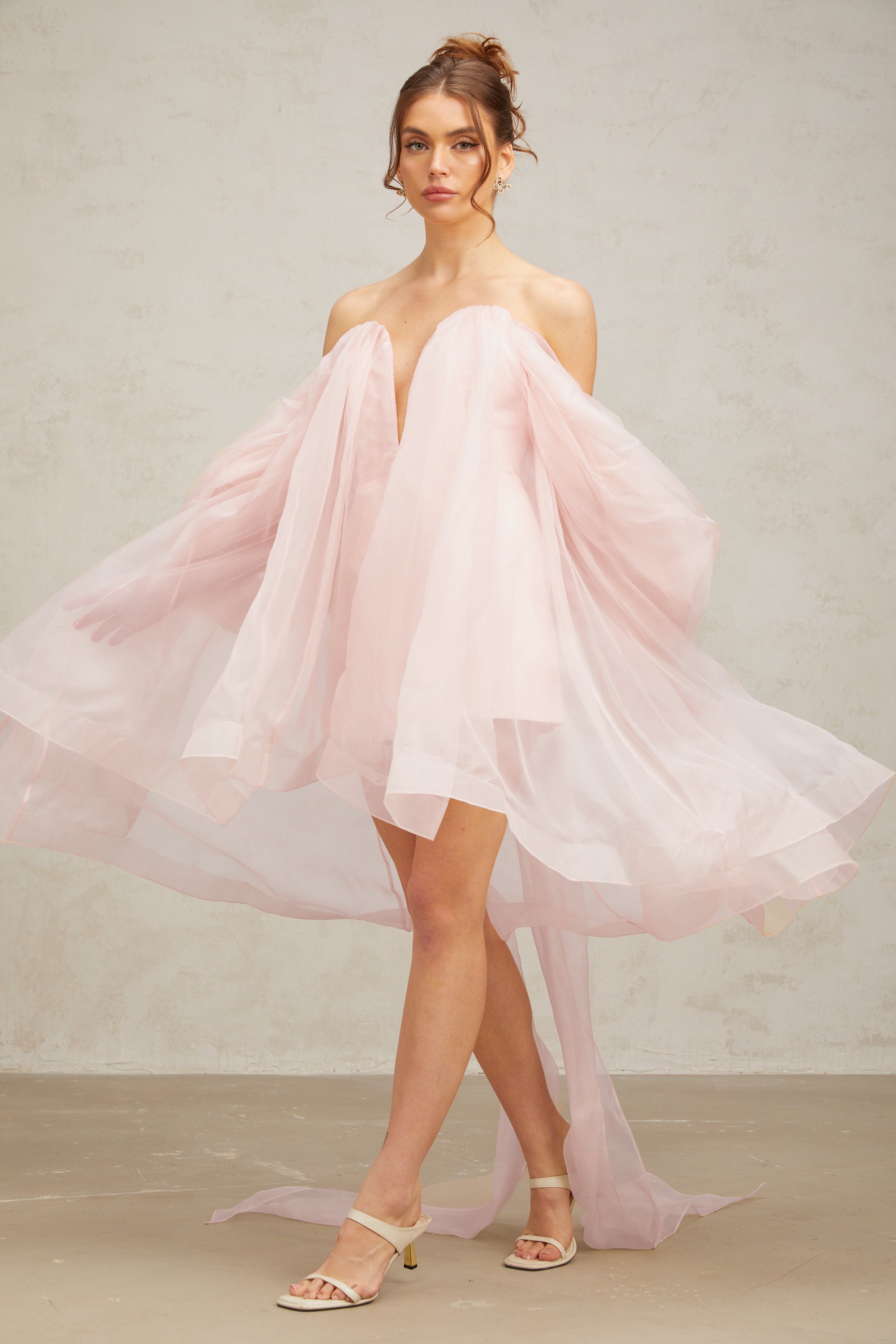 Élodie voluminöses Minikleid mit Schleifendetail