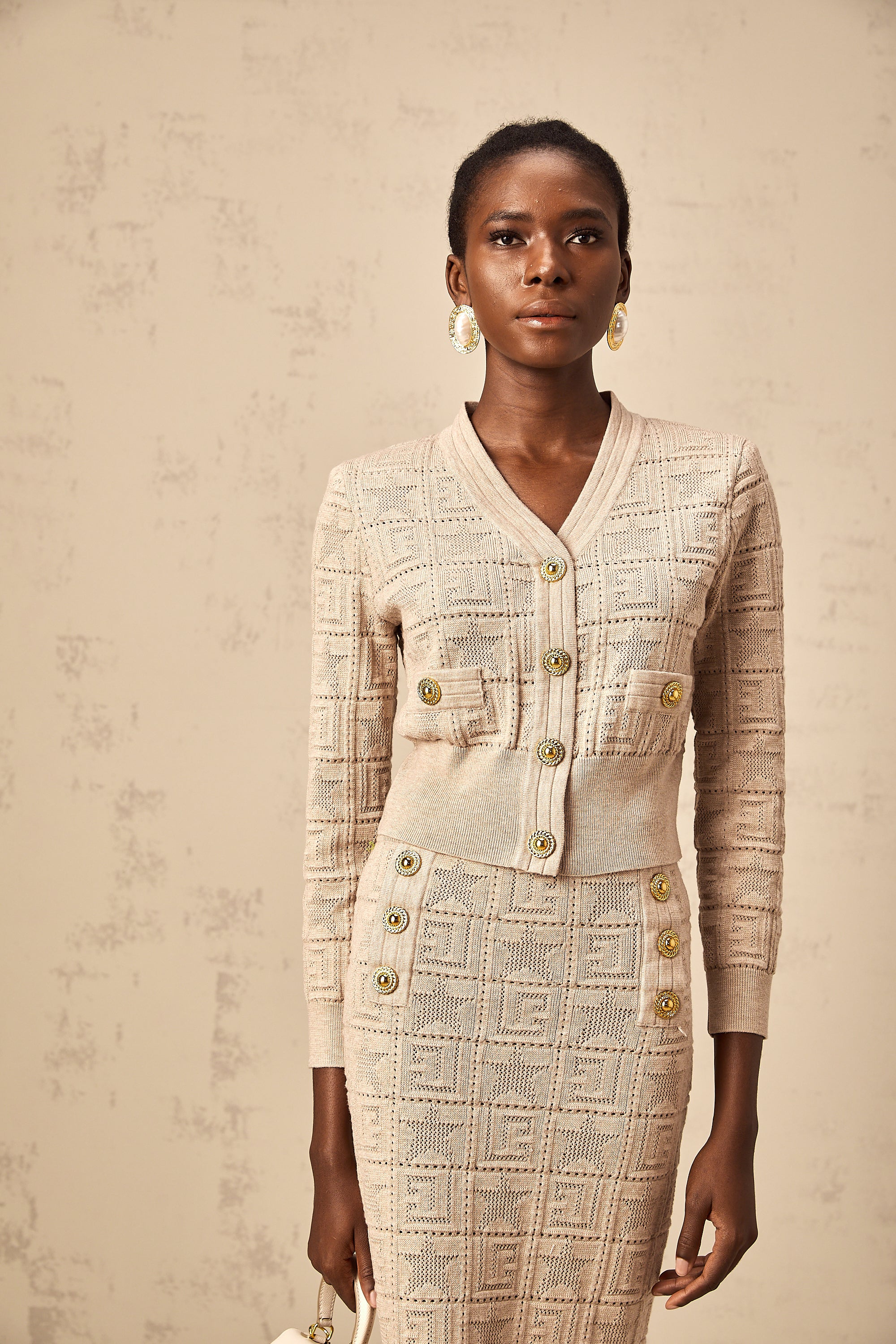 طقم كارديجان وتنورة متناسقين من Leonie باللون الكاكي بنقشة نجوم