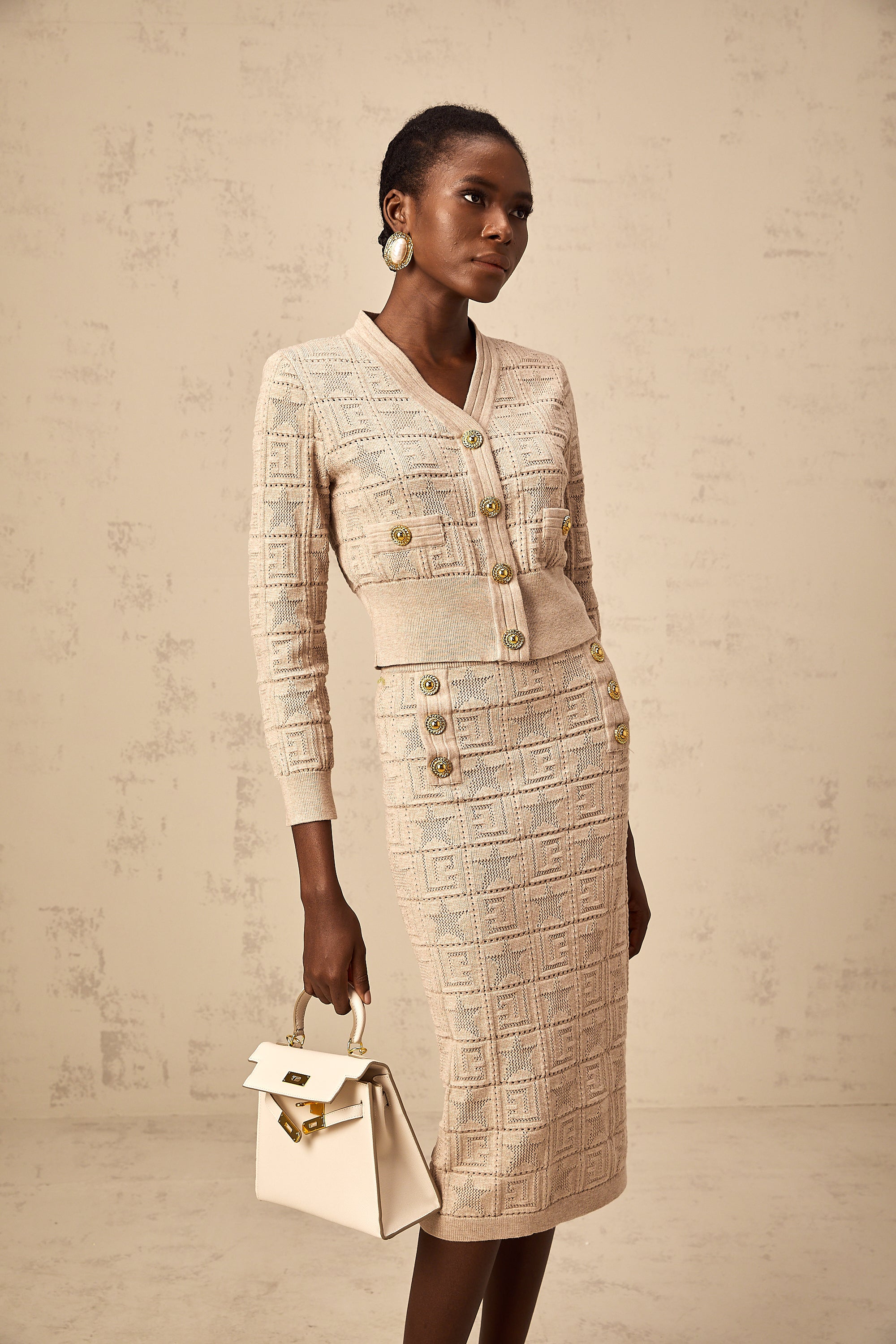 طقم كارديجان وتنورة متناسقين من Leonie باللون الكاكي بنقشة نجوم