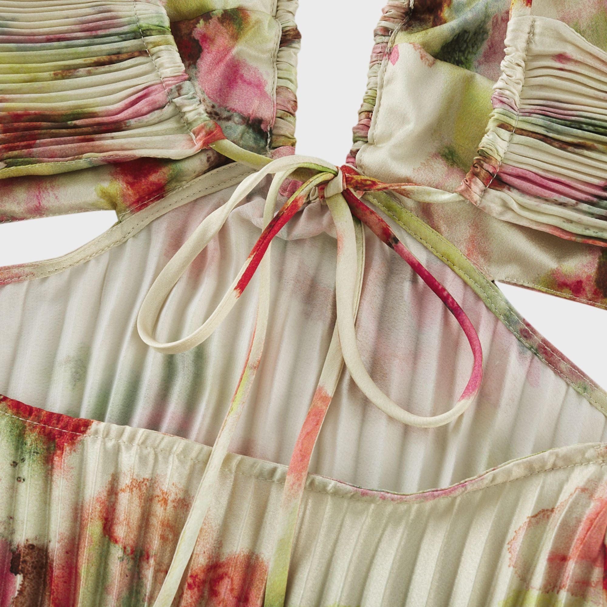 فستان ماكسي مطوي بطبعة زهور مقطوعة من تصميم أندريا