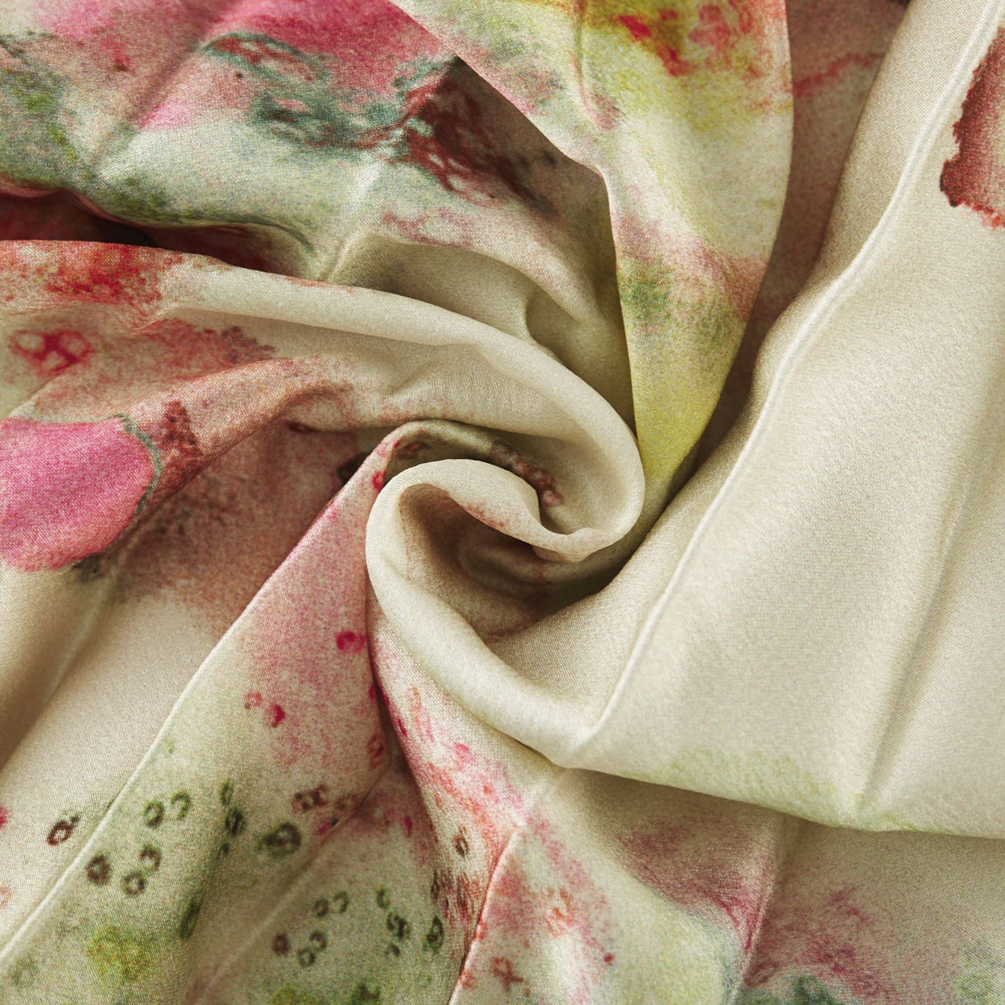 فستان ماكسي مطوي بطبعة زهور مقطوعة من تصميم أندريا