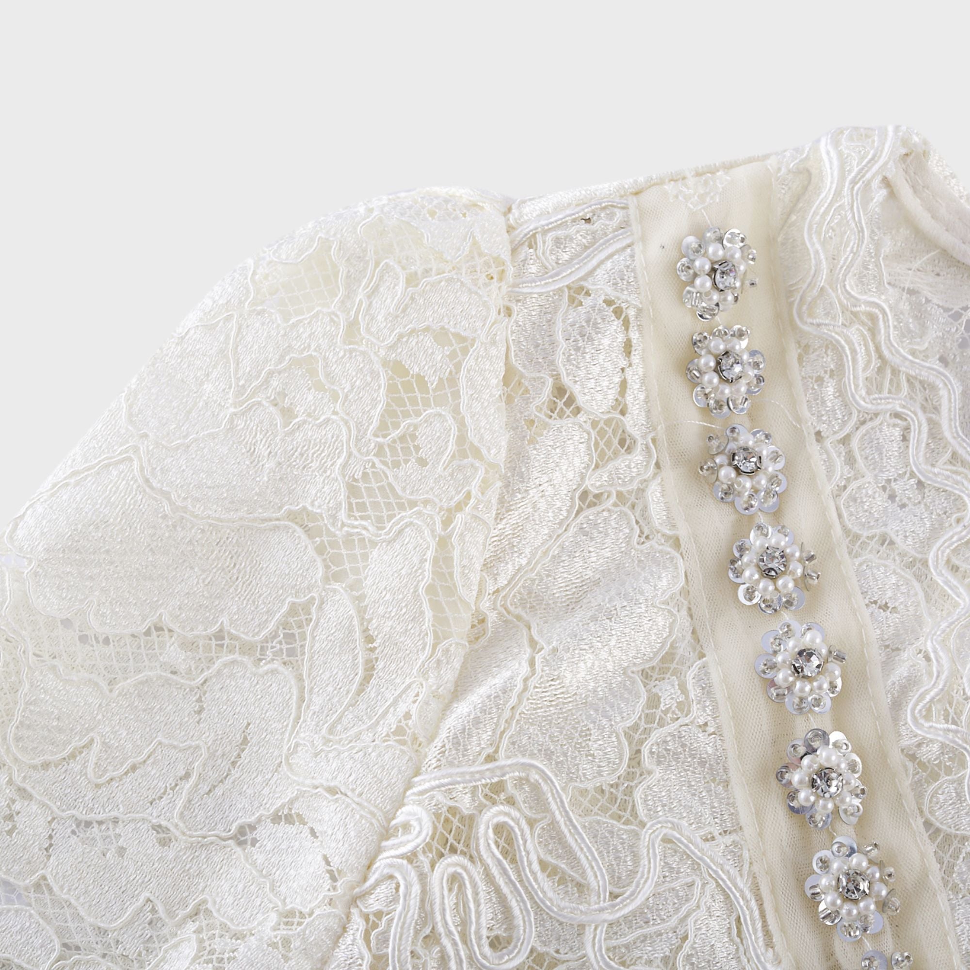 فستان ميدي من الدانتيل المزين من كالينا