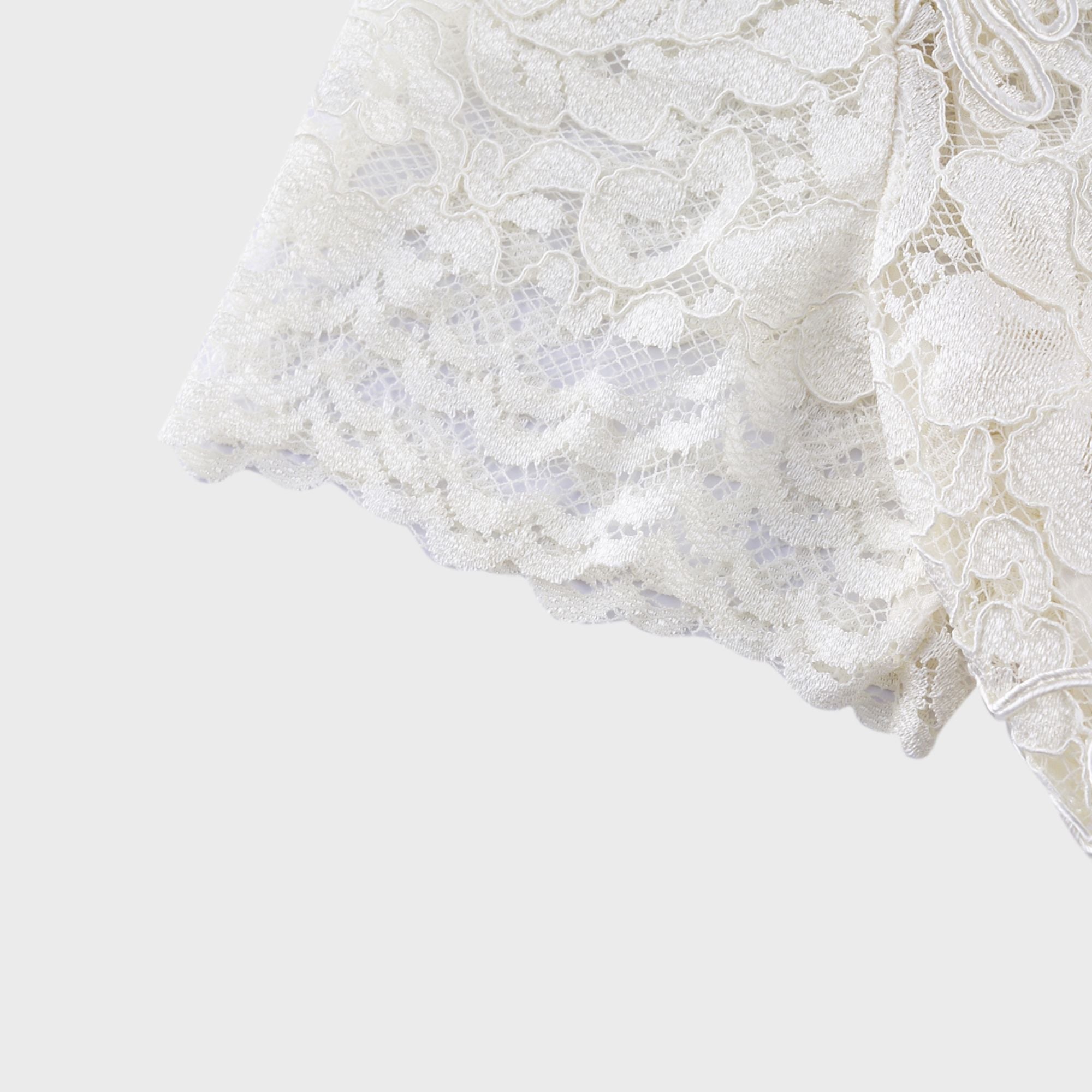 فستان ميدي من الدانتيل المزين من كالينا