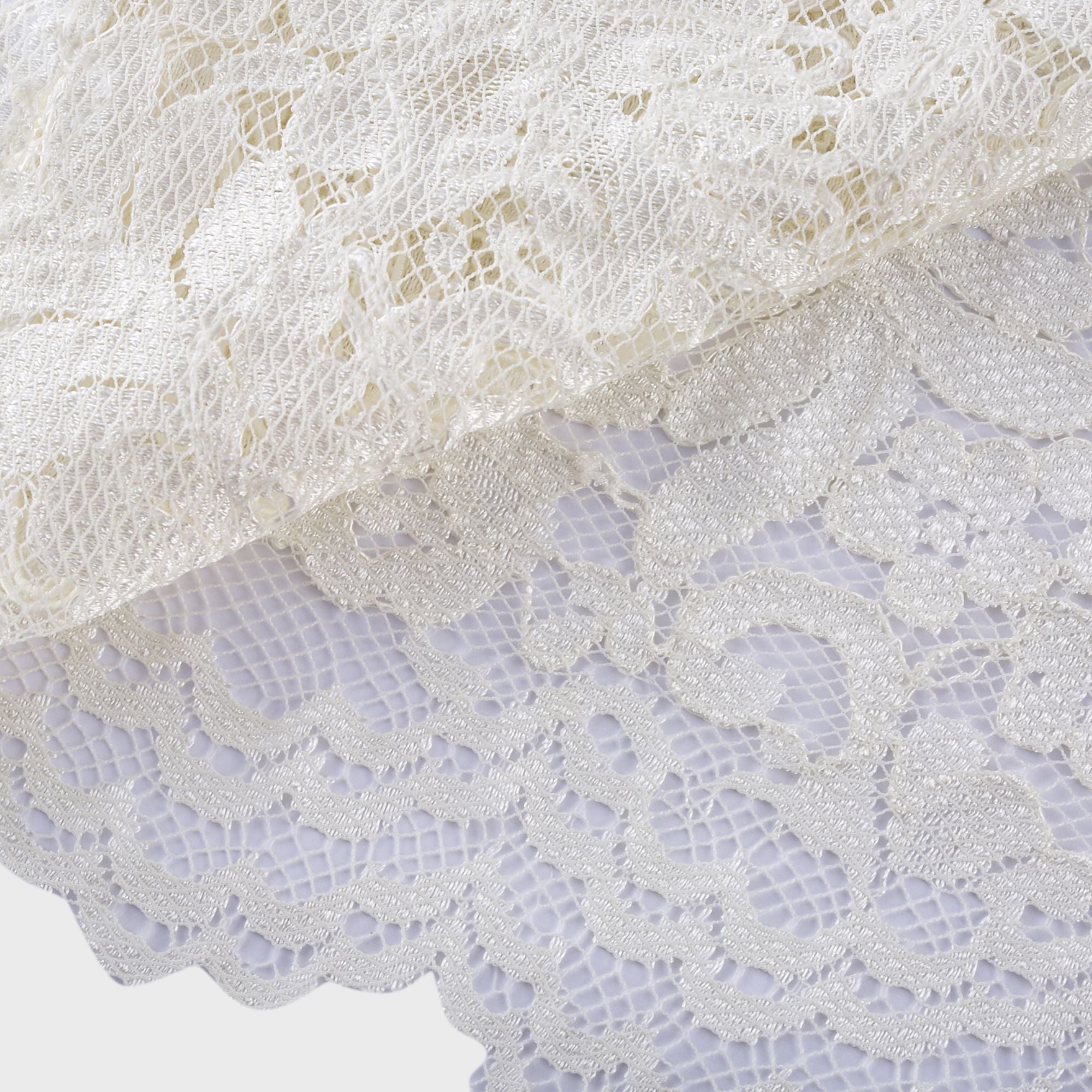 فستان ميدي من الدانتيل المزين من كالينا