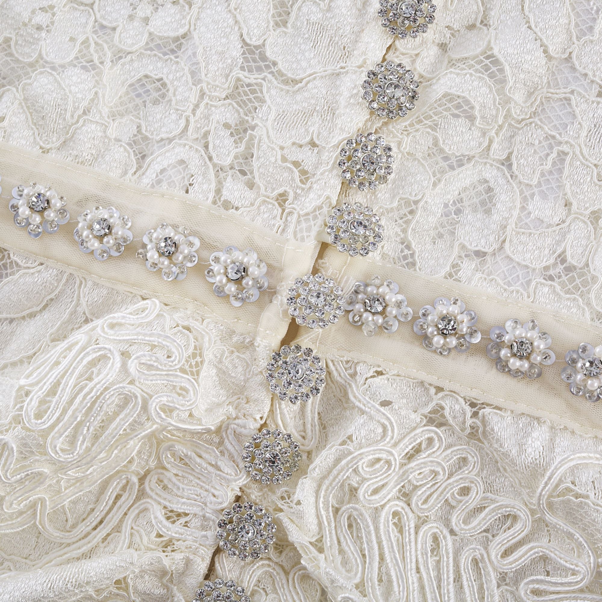 فستان ميدي من الدانتيل المزين من كالينا