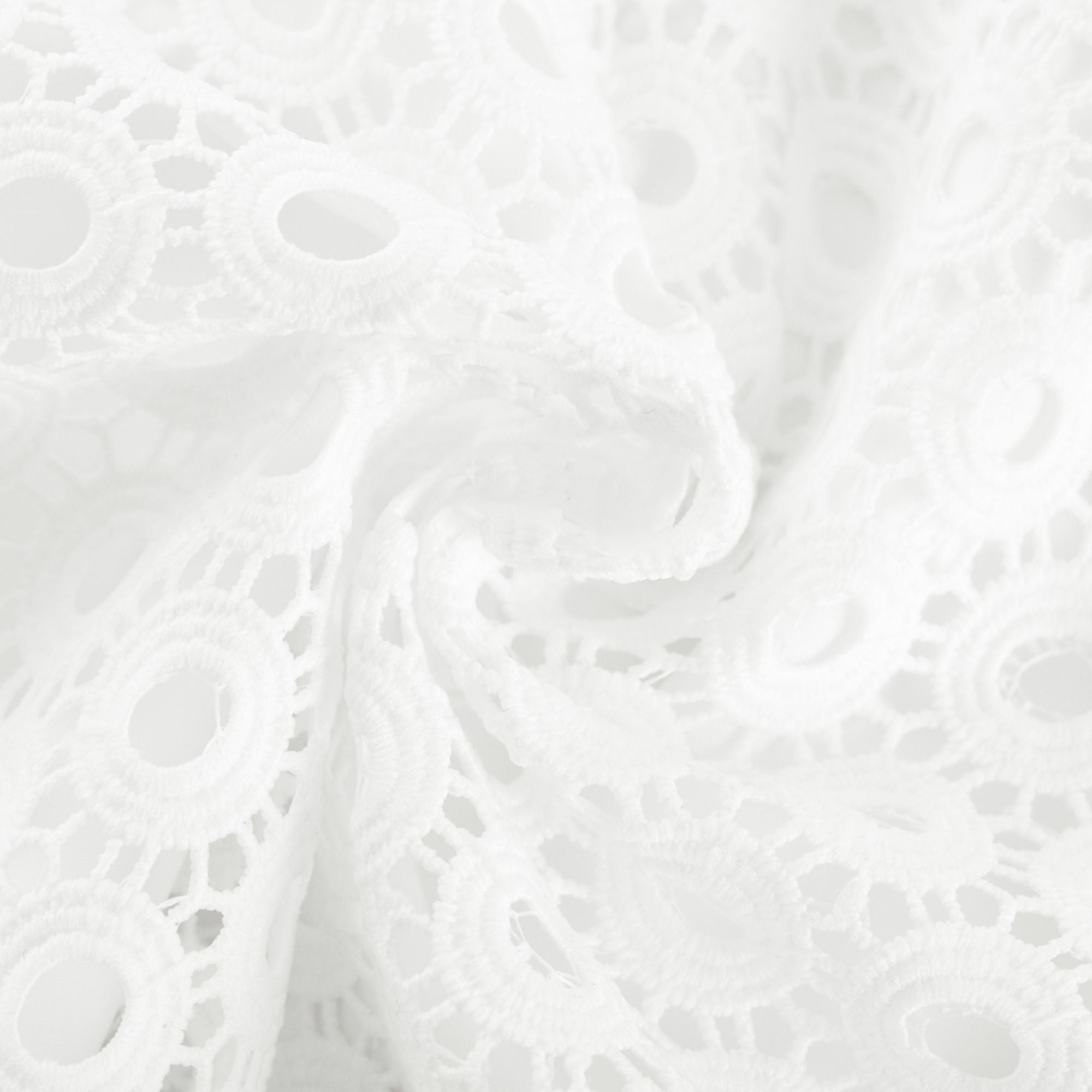 طقم بلوزة وشورت متناسقان بقصّة زهور الكالا الاصطناعية