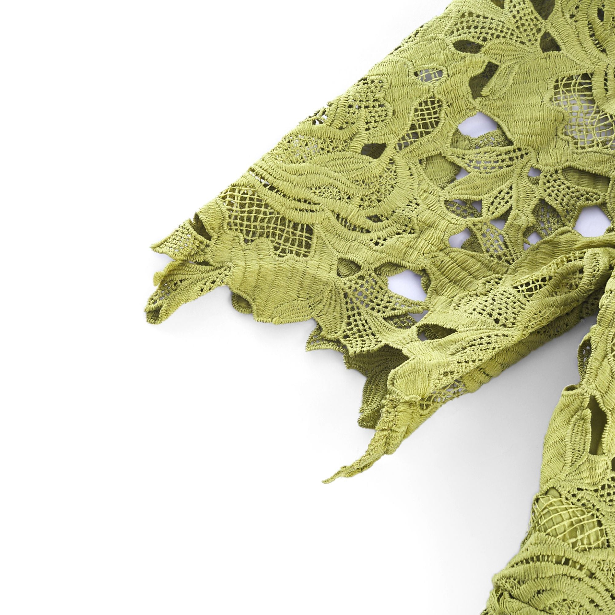 فستان قصير مطرز من تصميم Valérie