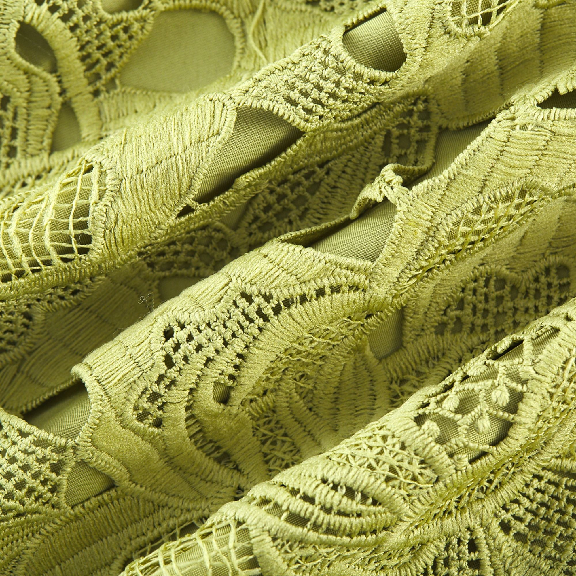 فستان قصير مطرز من تصميم Valérie