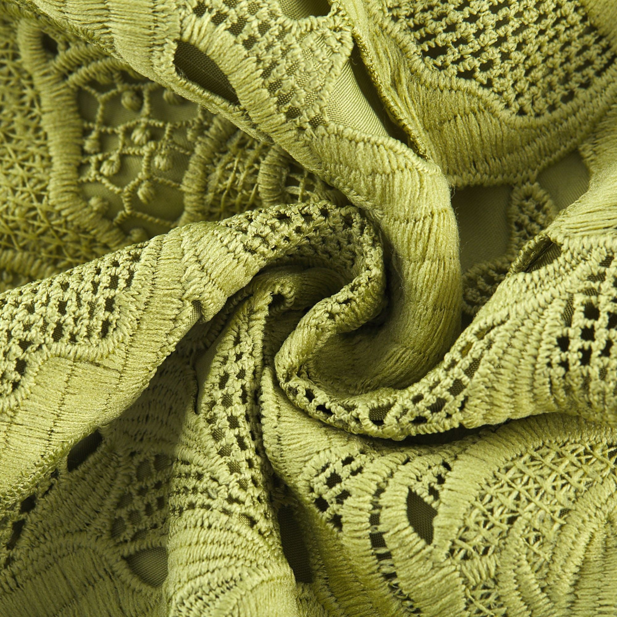 فستان قصير مطرز من تصميم Valérie